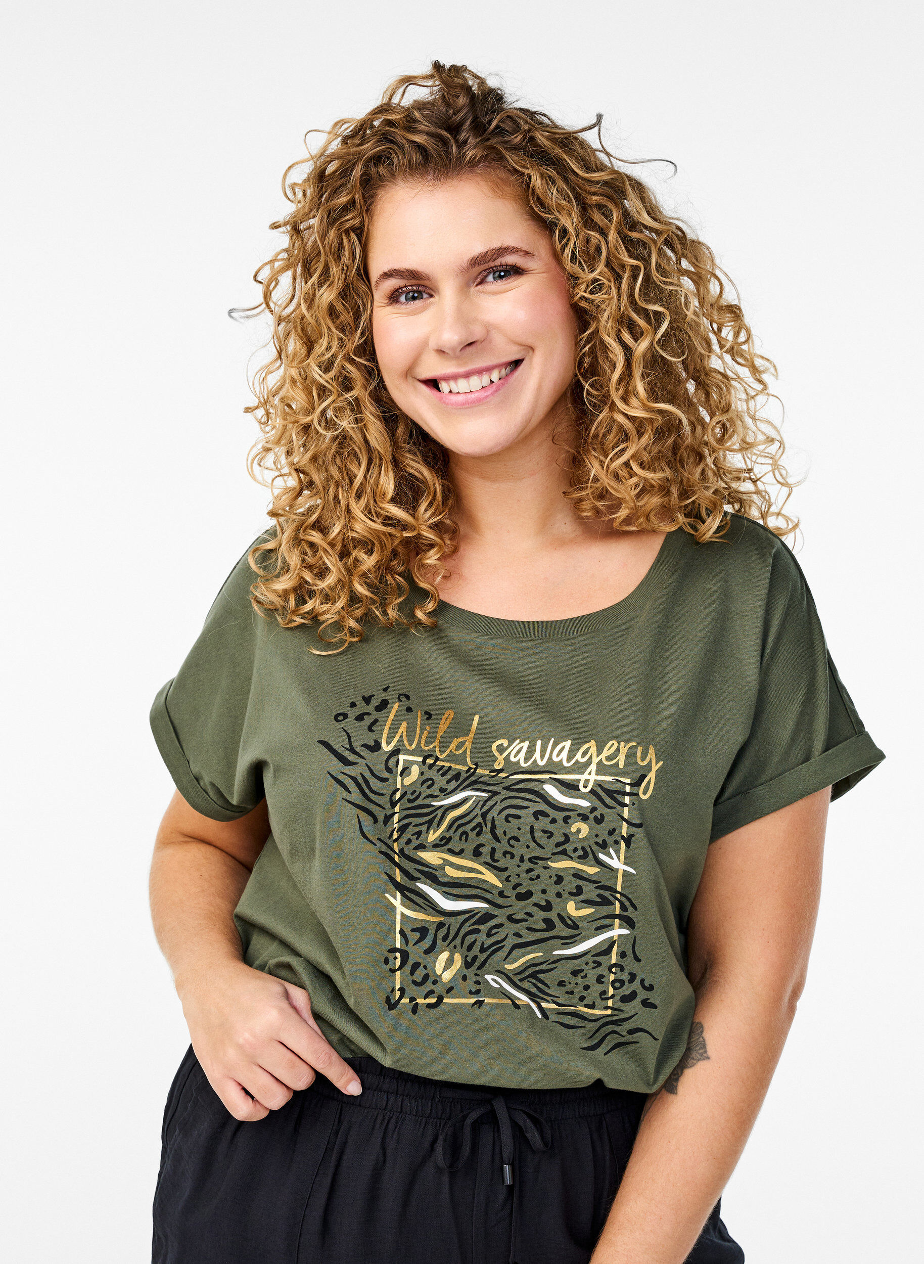 Zizzi T-shirt med dyreprint og tekst, Thyme W. Wild, Model image number 0