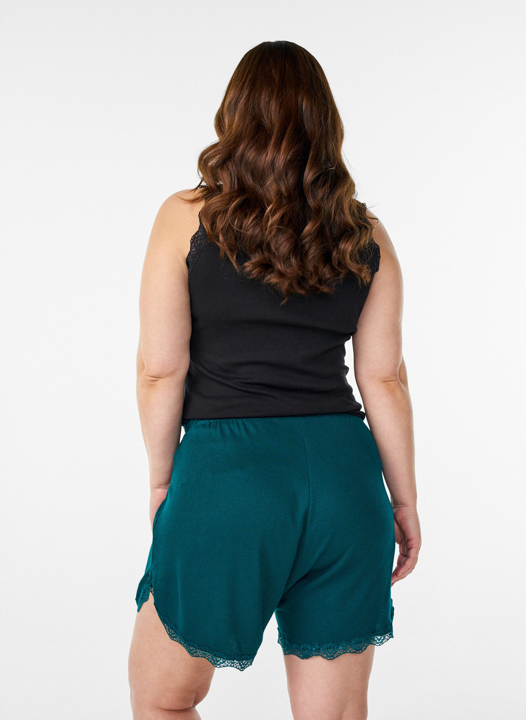 ZizziL&oslash;se natshorts med ribstruktur og blondekant, Gr&oslash;n, Model image number 2