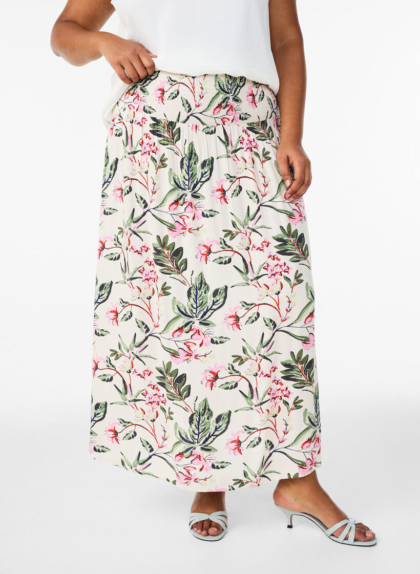 Maxinederdel i viskose med smock, Vanilla, Model image number 2