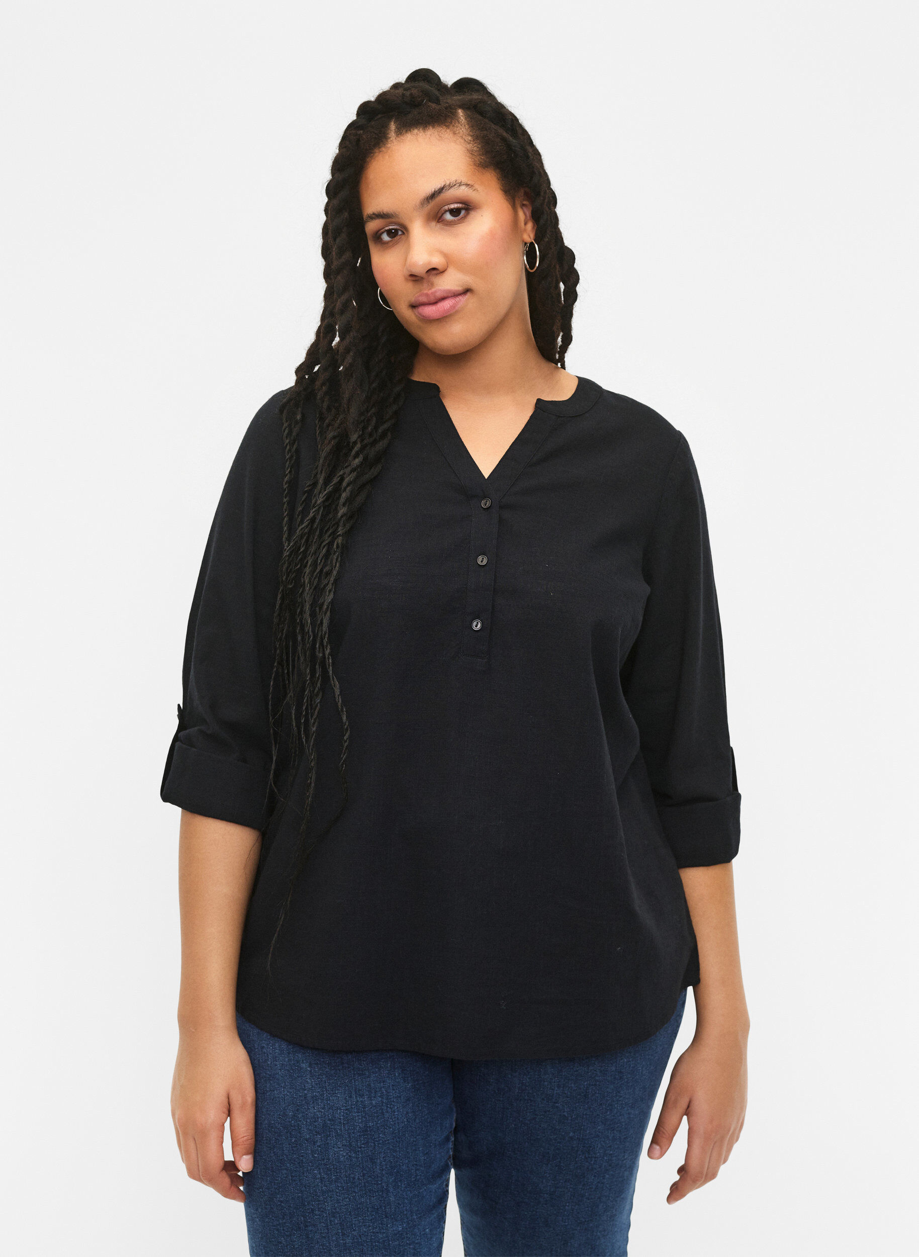 Zizzi Skjortebluse i bomuld med v-udsk&aelig;ring, Black, Model image number 0