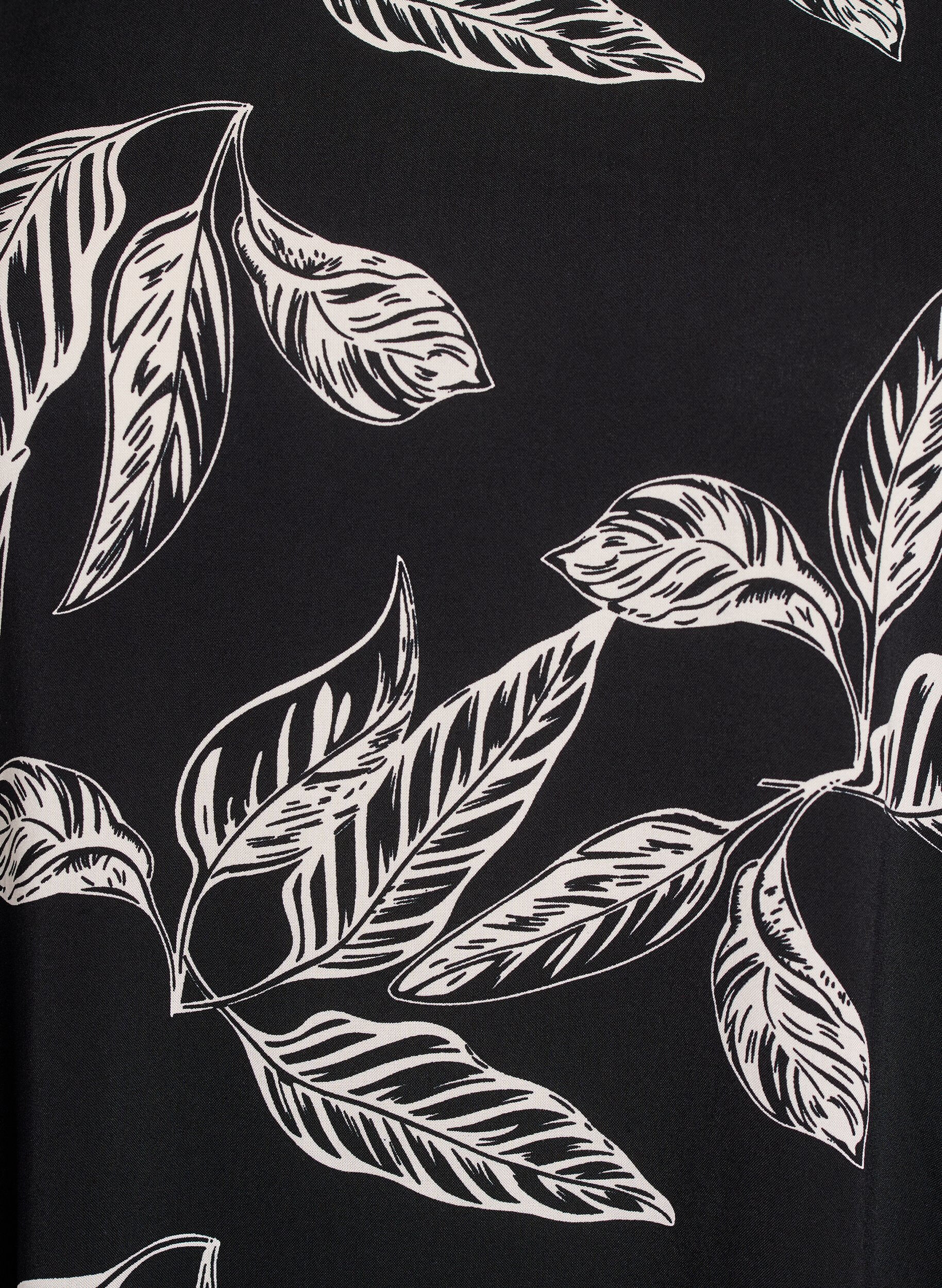 Zizzi Kjole i viskose med sk&aelig;ring, Sort, Packshot image number 2