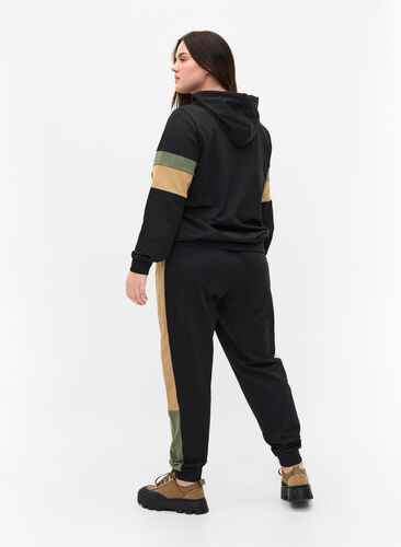 Sweatpants med trackdetaljer, Black/Camel, Model image number 1