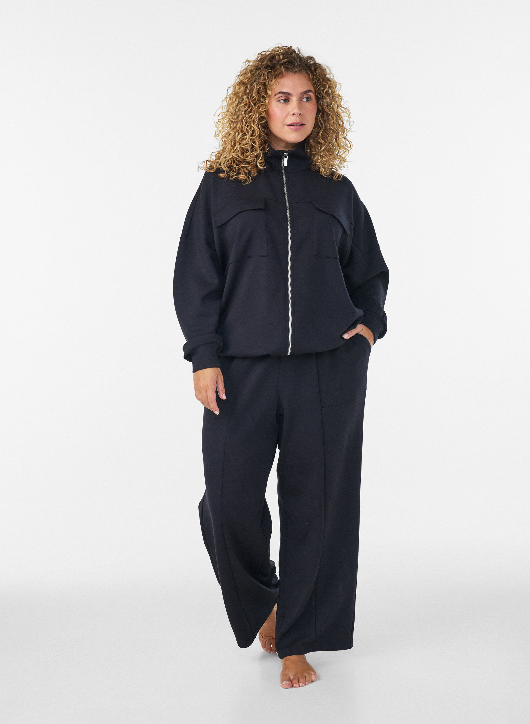 ZizziJersey cardigan med lynl&aring;s og h&oslash;j krave, Sort, Model image number 1