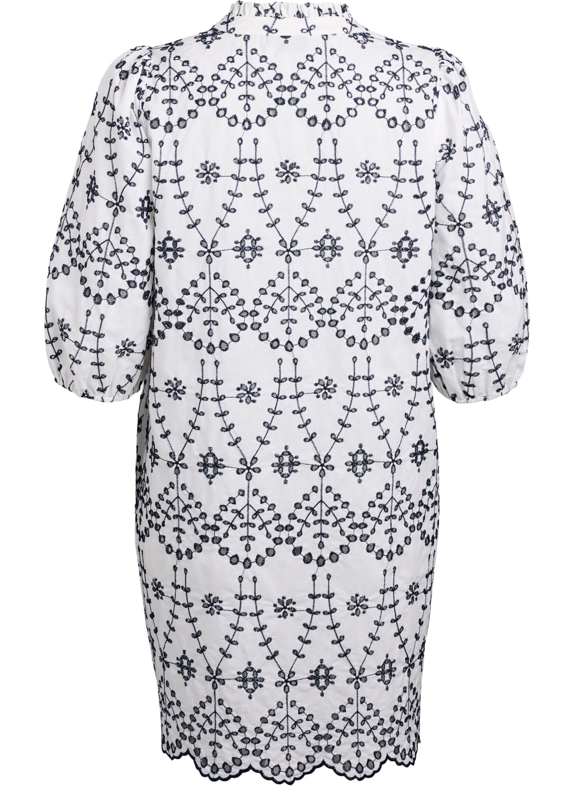 Zizzi Kjole med kontrastfarvet broderi anglaise, White w. Navy Blazer, Packshot image number 1