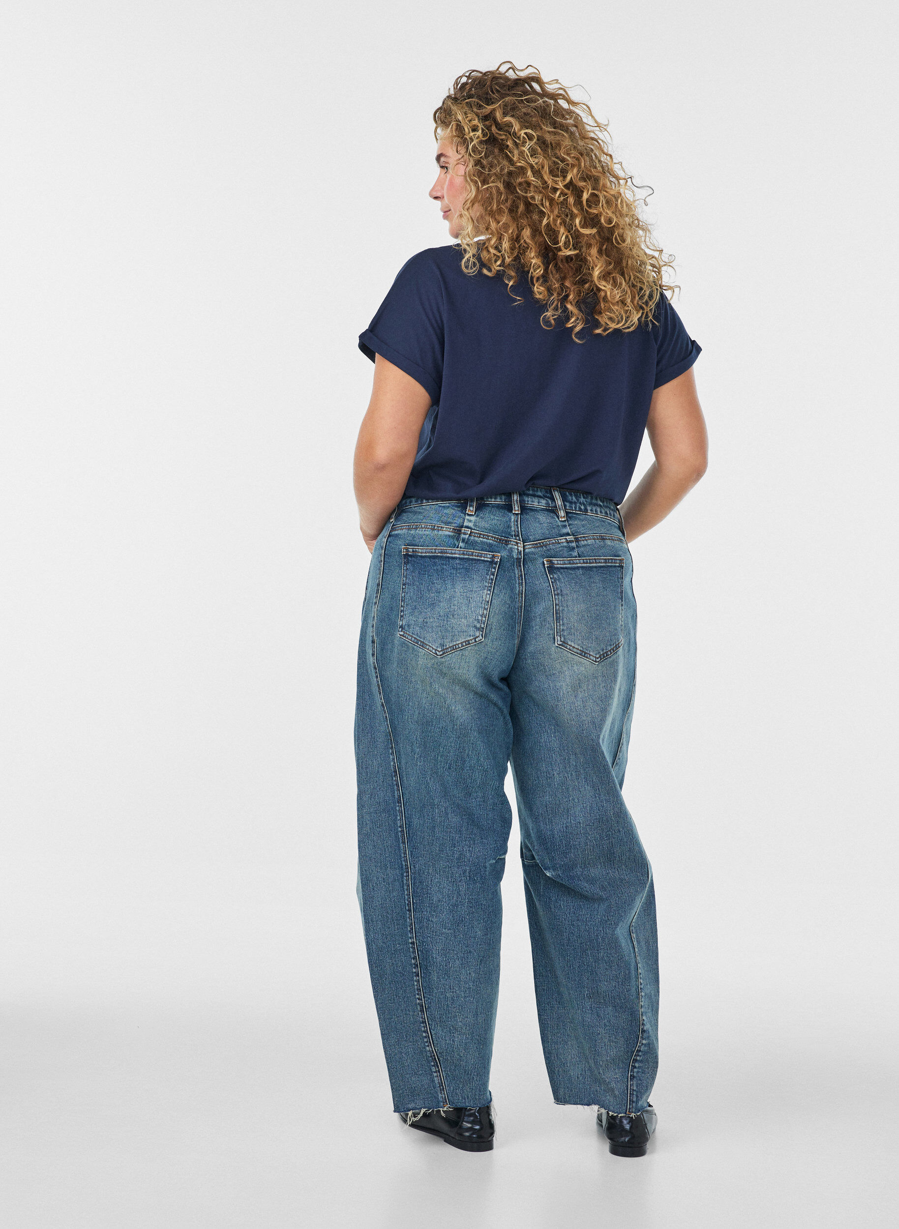 ZizziKort&aelig;rmet t-shirt i bomuldsblanding, Bl&aring;, Model image number 2