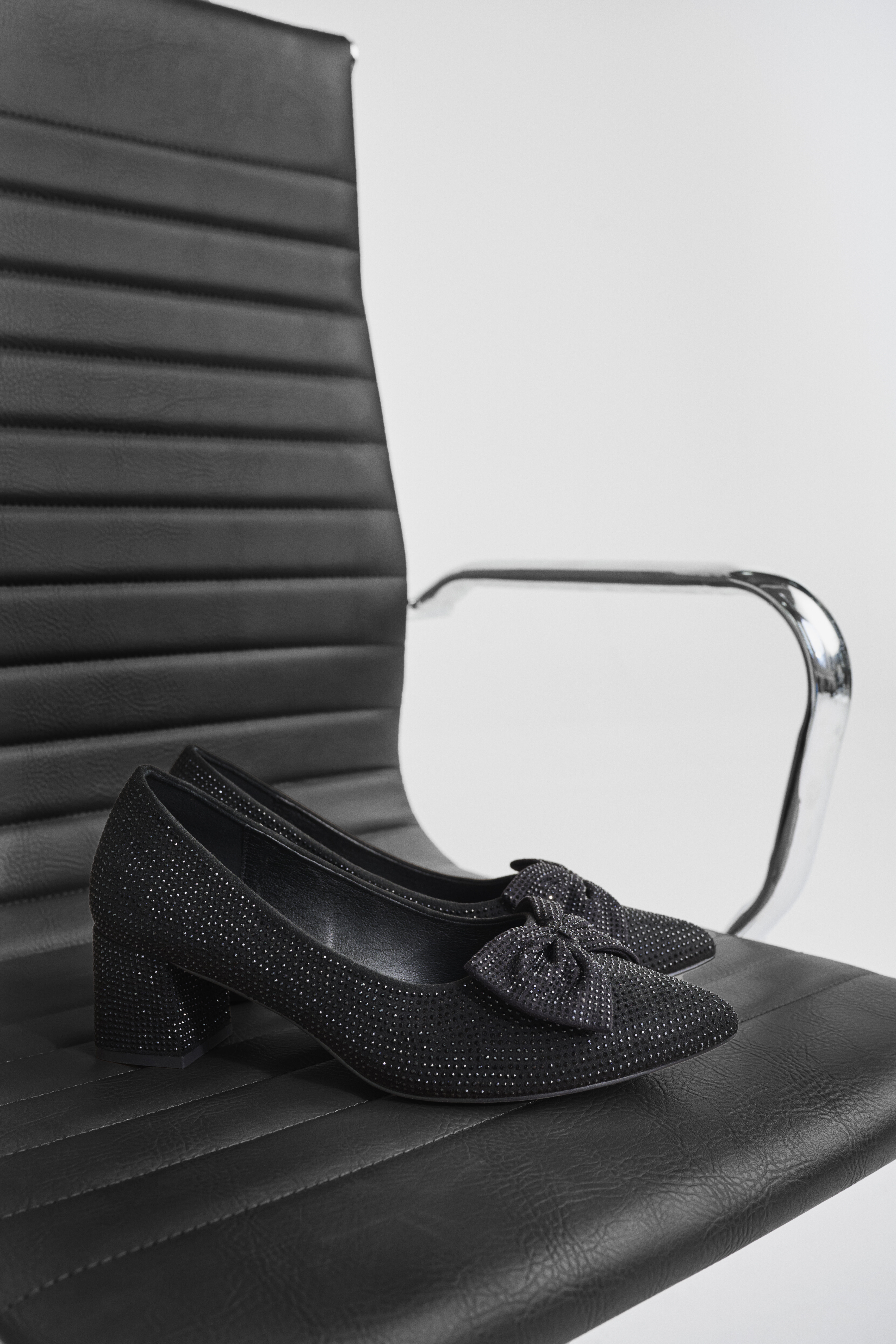 Pumps med rhinsten, , Model