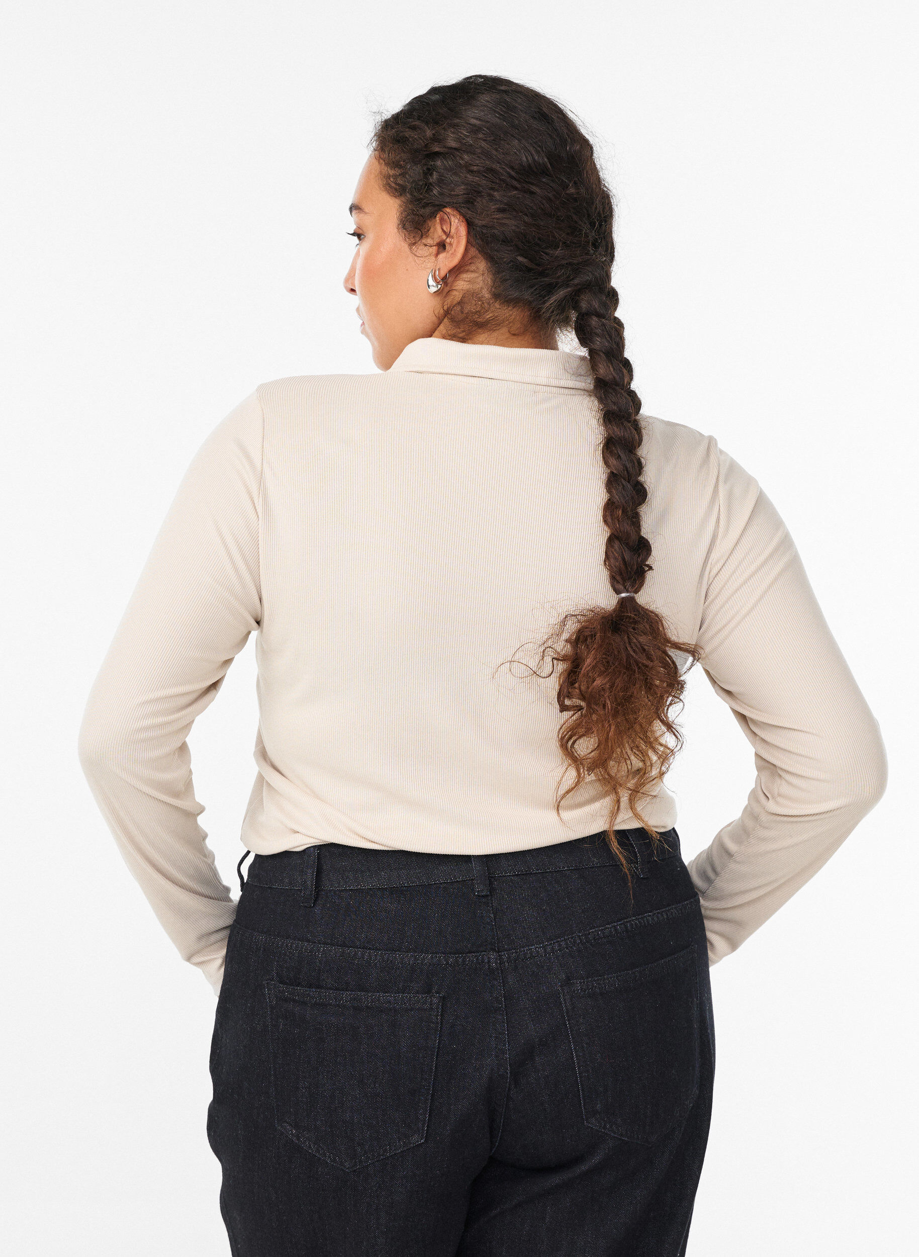 Zizzi Poloshirt i bl&oslash;d rib med lange &aelig;rmer, Beige, Model image number 2