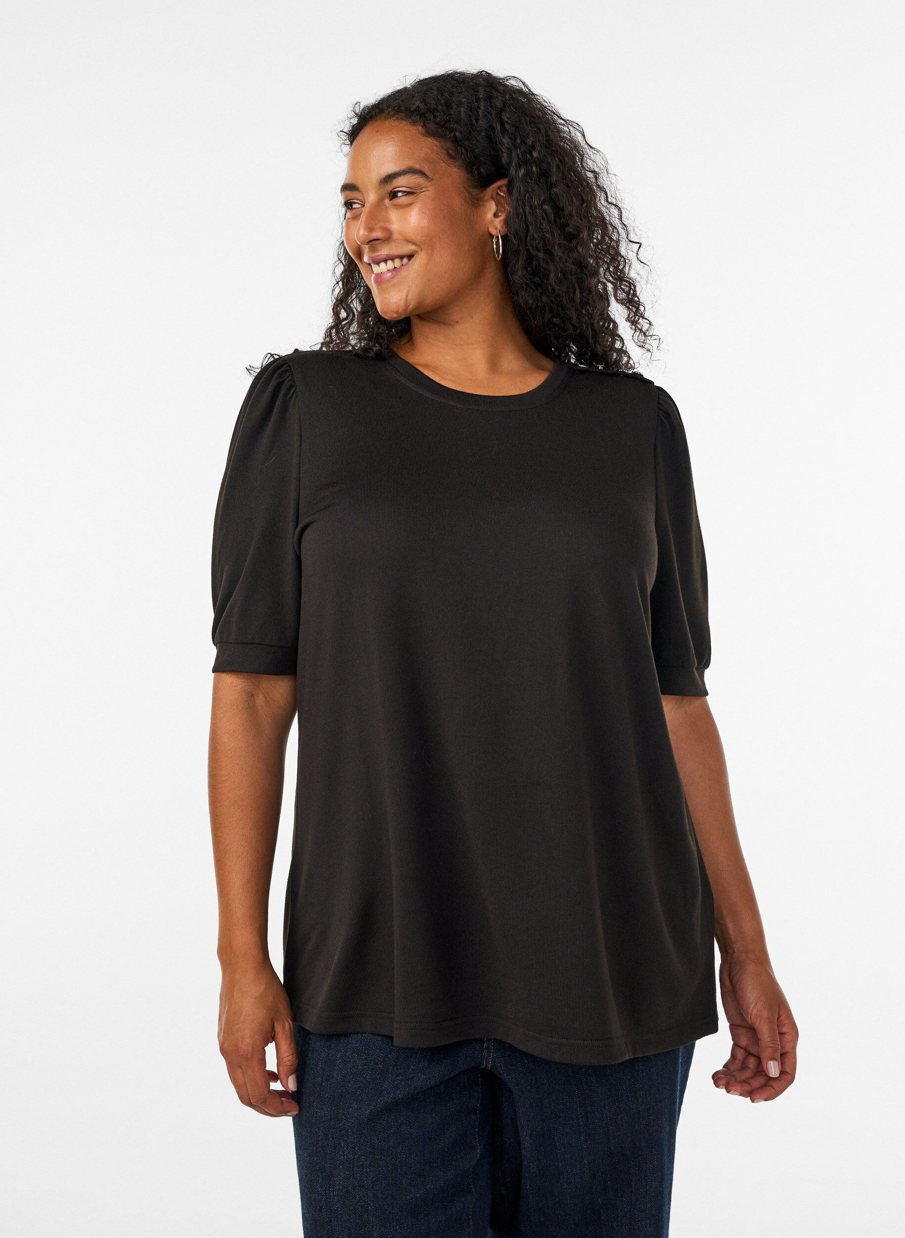 Bluse med knapdetalje og korte puf&aelig;rmer, Sort, Model