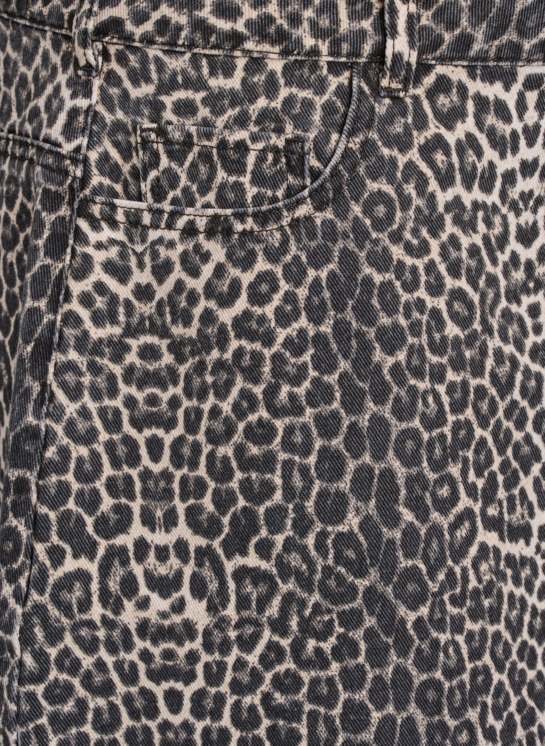 Zizzi Kort denimnederdel med leopardprint og A-snit, Leopard, Packshot image number 3