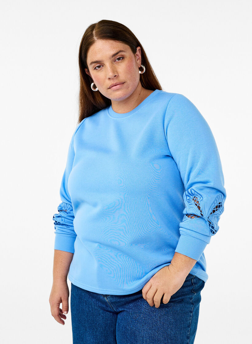 Sweatbluse med broderede udskæringer, Della Robbia Blue, Model image number 0