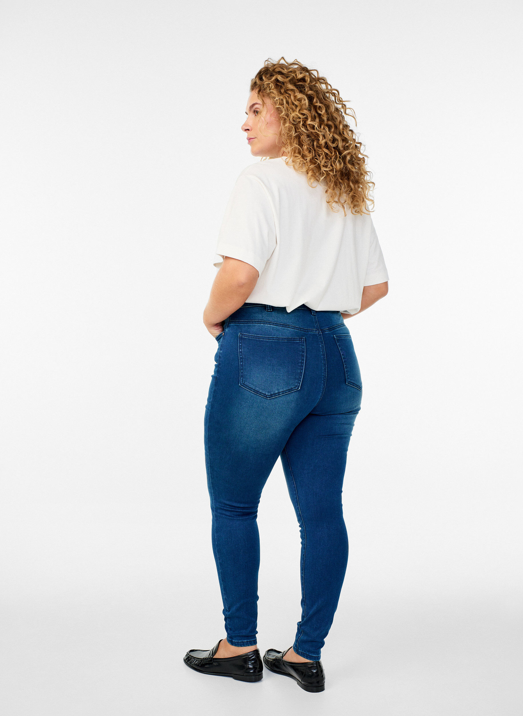 ZizziSuper slim Amy jeans med h&oslash;j talje, Bl&aring;, Model image number 1