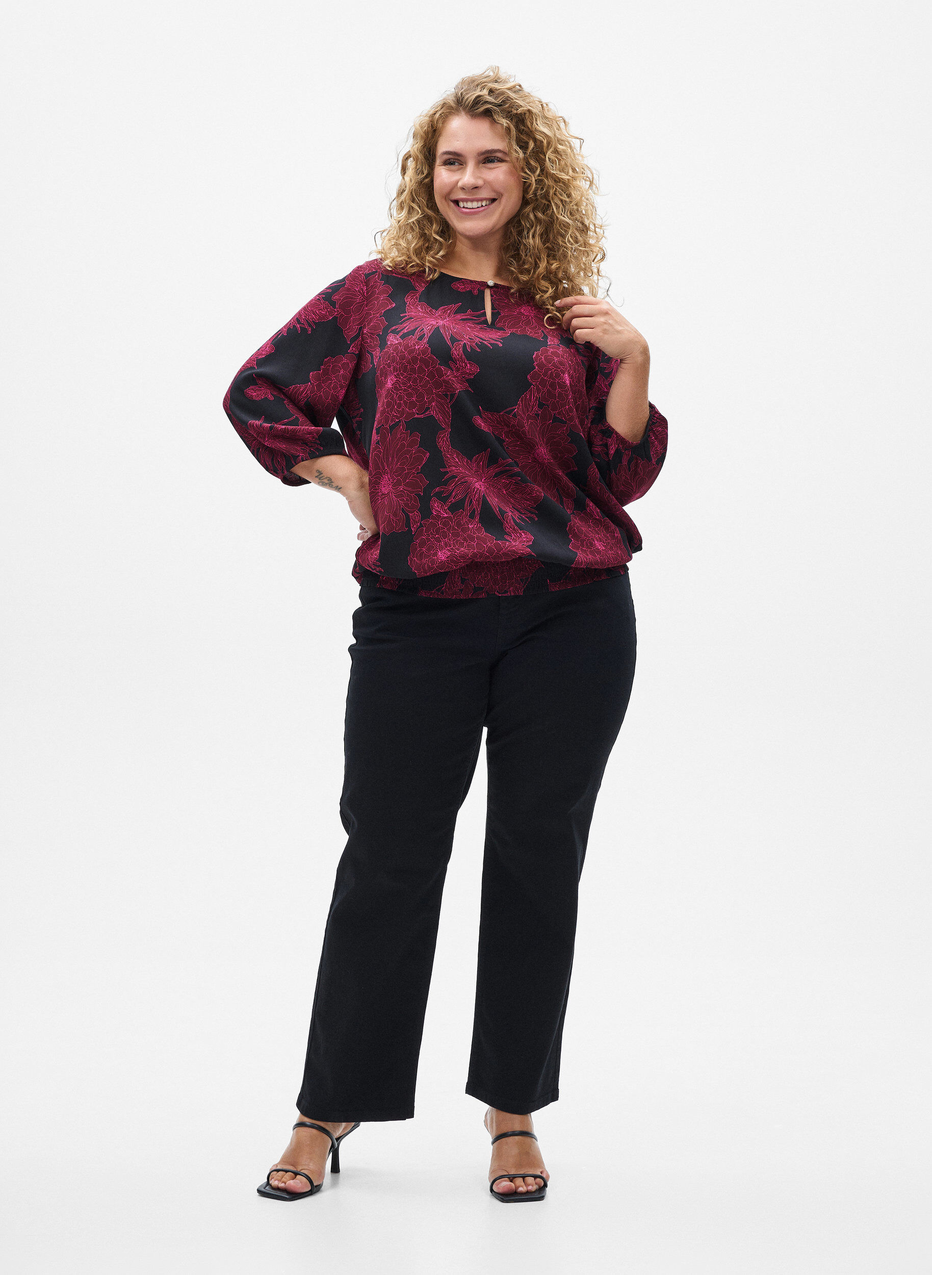 ZizziViskosebluse med blomsterprint og smock, M&oslash;rk Bordeaux, Model image number 1