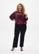 Viskosebluse med blomsterprint og smock, M&oslash;rk Bordeaux, Model image number 1