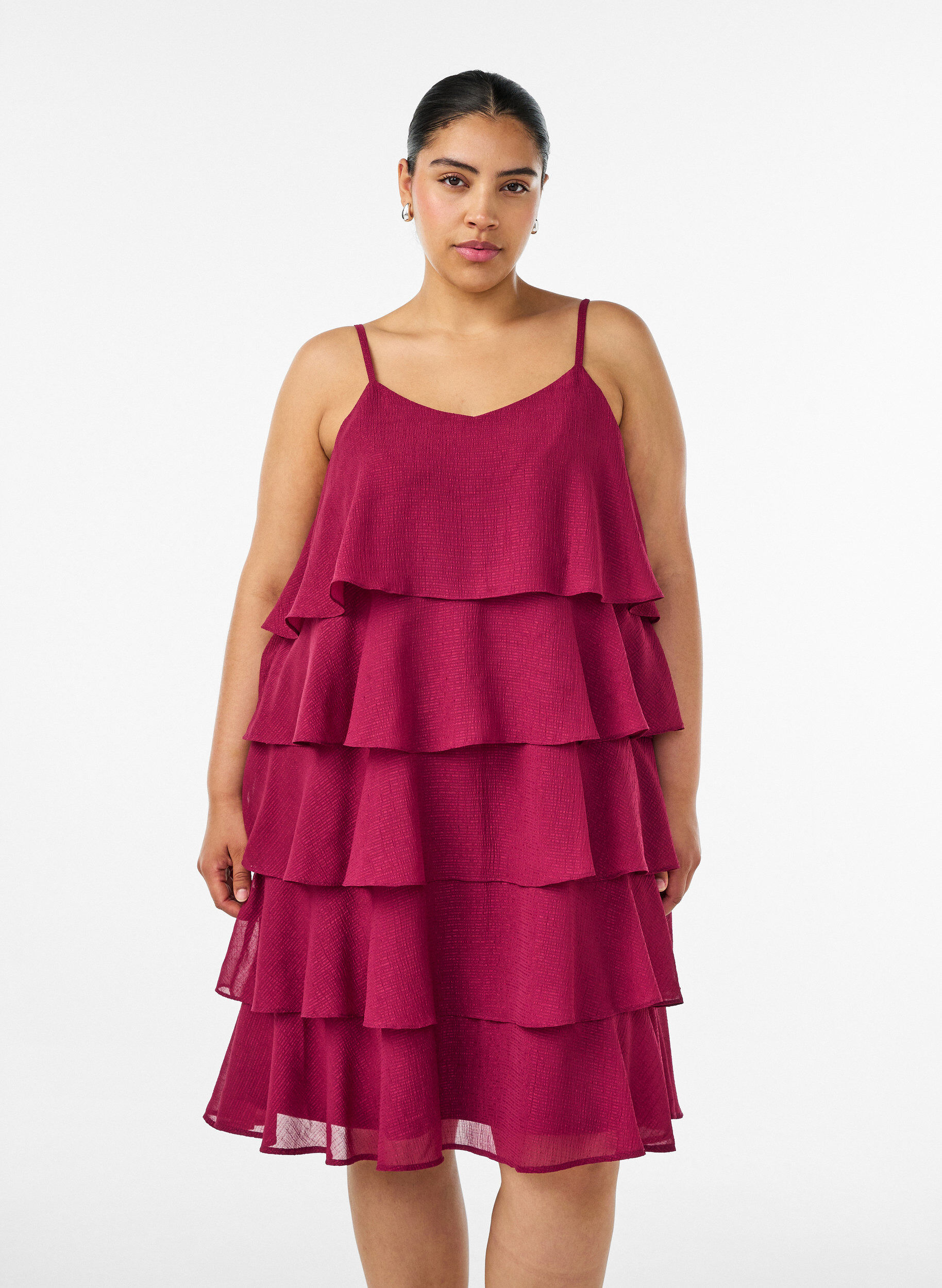 Lagdelt kjole med fl&aelig;sevolanter og spaghettistropper, R&oslash;d, Model