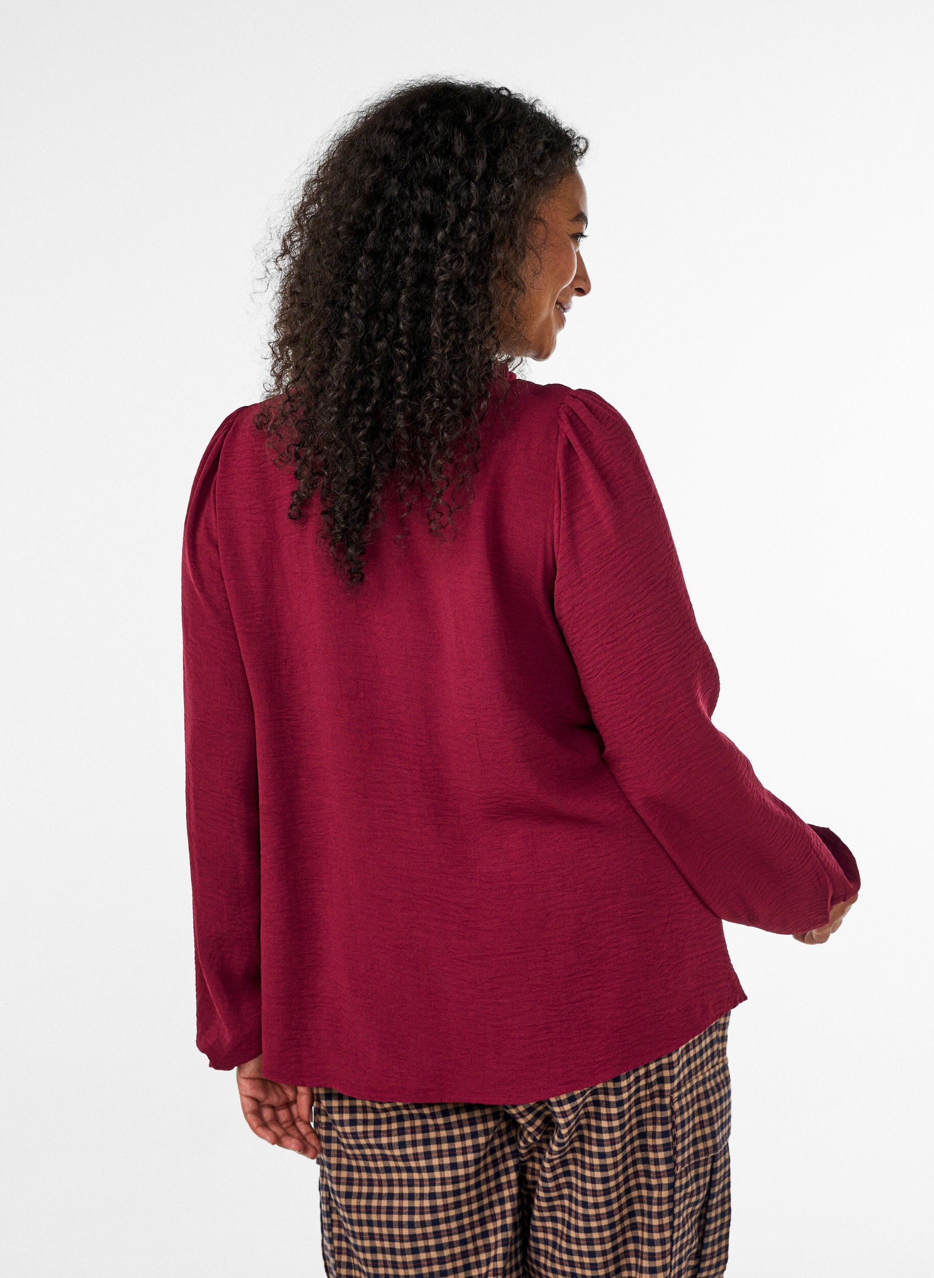 ZizziBluse med V-udsk&aelig;ring og crochetb&aring;nd, R&oslash;d, Model image number 2
