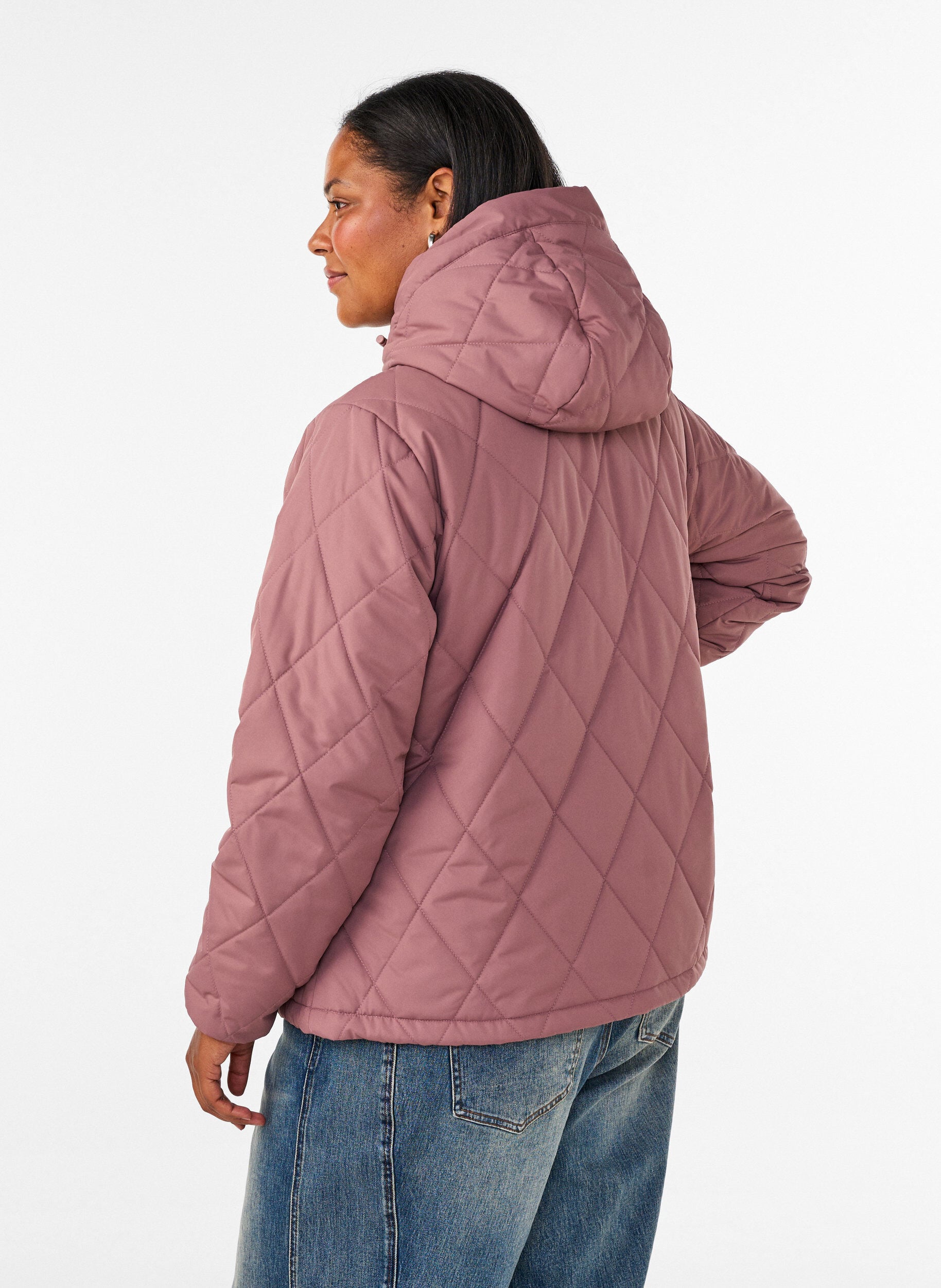 ZizziLet vatteret jakke med diamantquilt, Lyser&oslash;d, Model image number 2