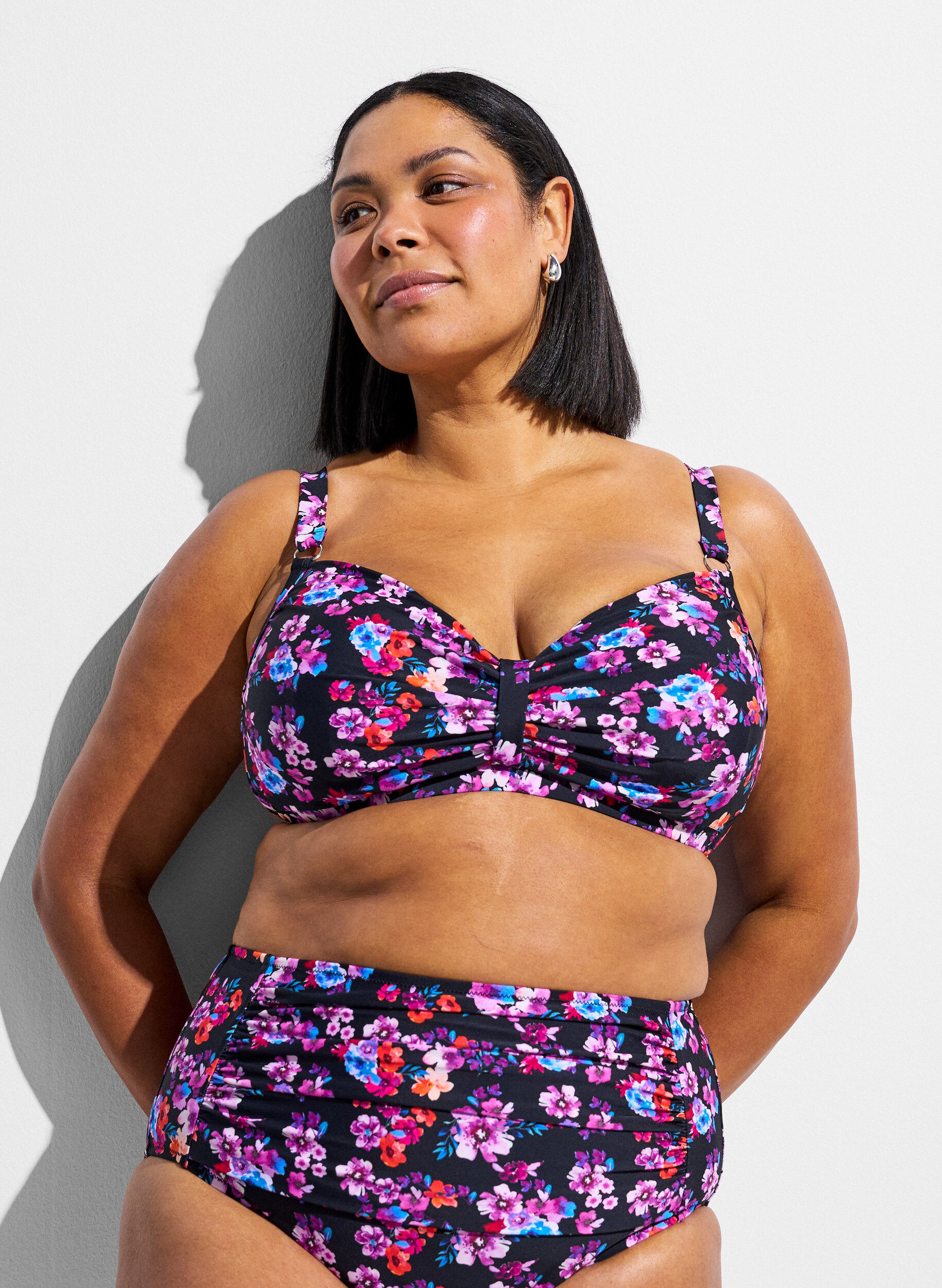 Bikini bh med b&oslash;jle og m&oslash;nster, Lilla, Model