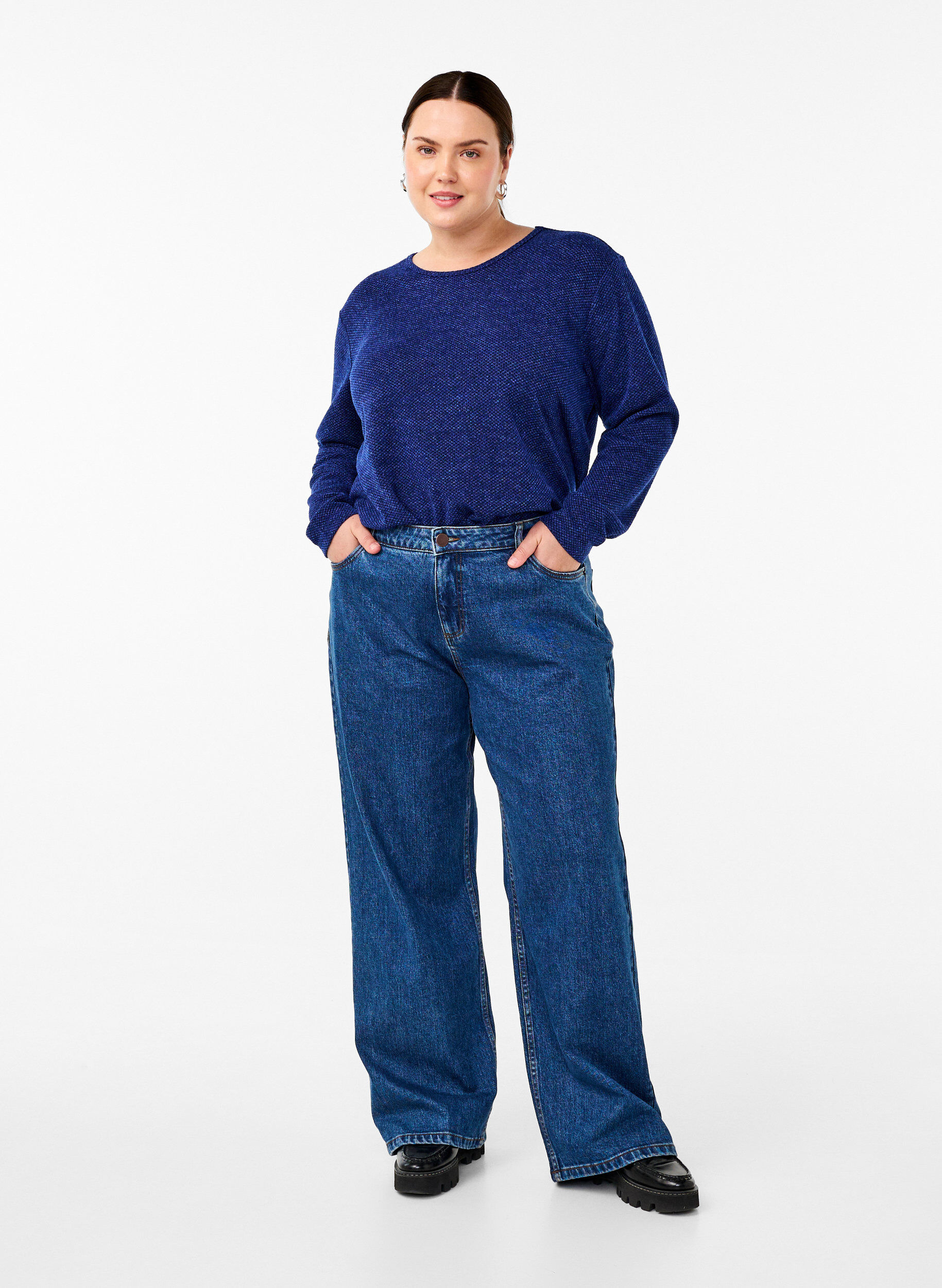 Zizzi Meleret bluse med rund hals og lange &aelig;rmer, Sodalite Blue, Model image number 2