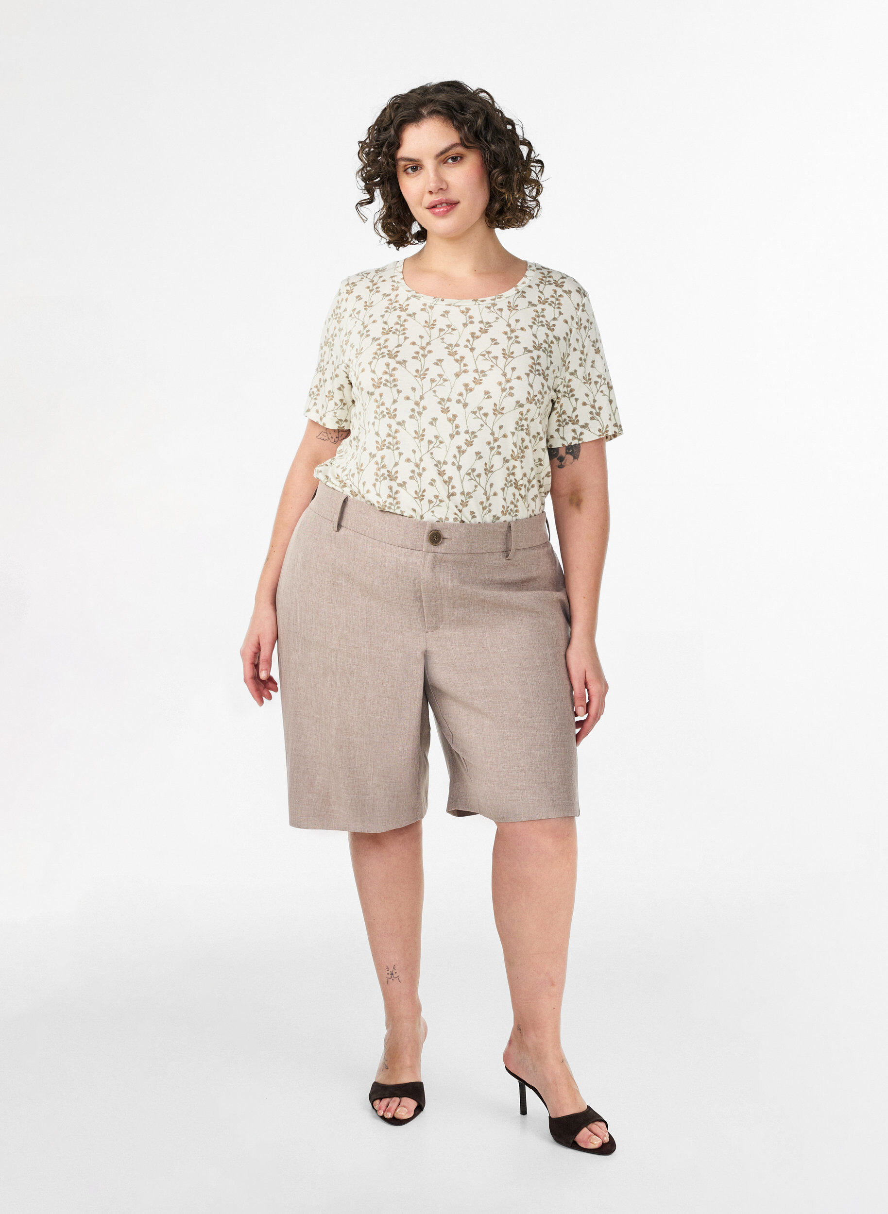 ZizziT-shirt med blomsterprint, Vanilla, Model image number 1