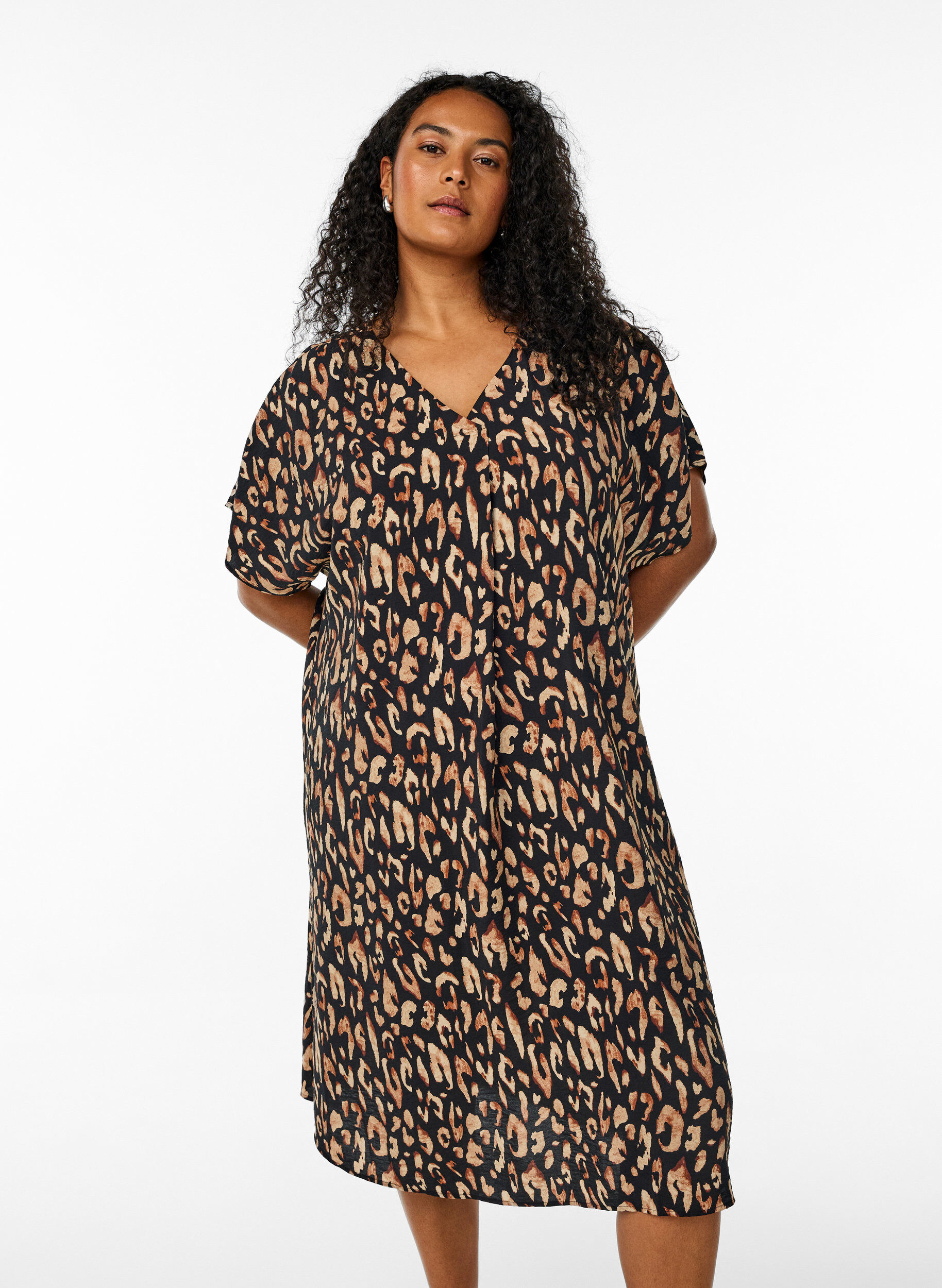 V-hals kjole i viskose, Sort, Model