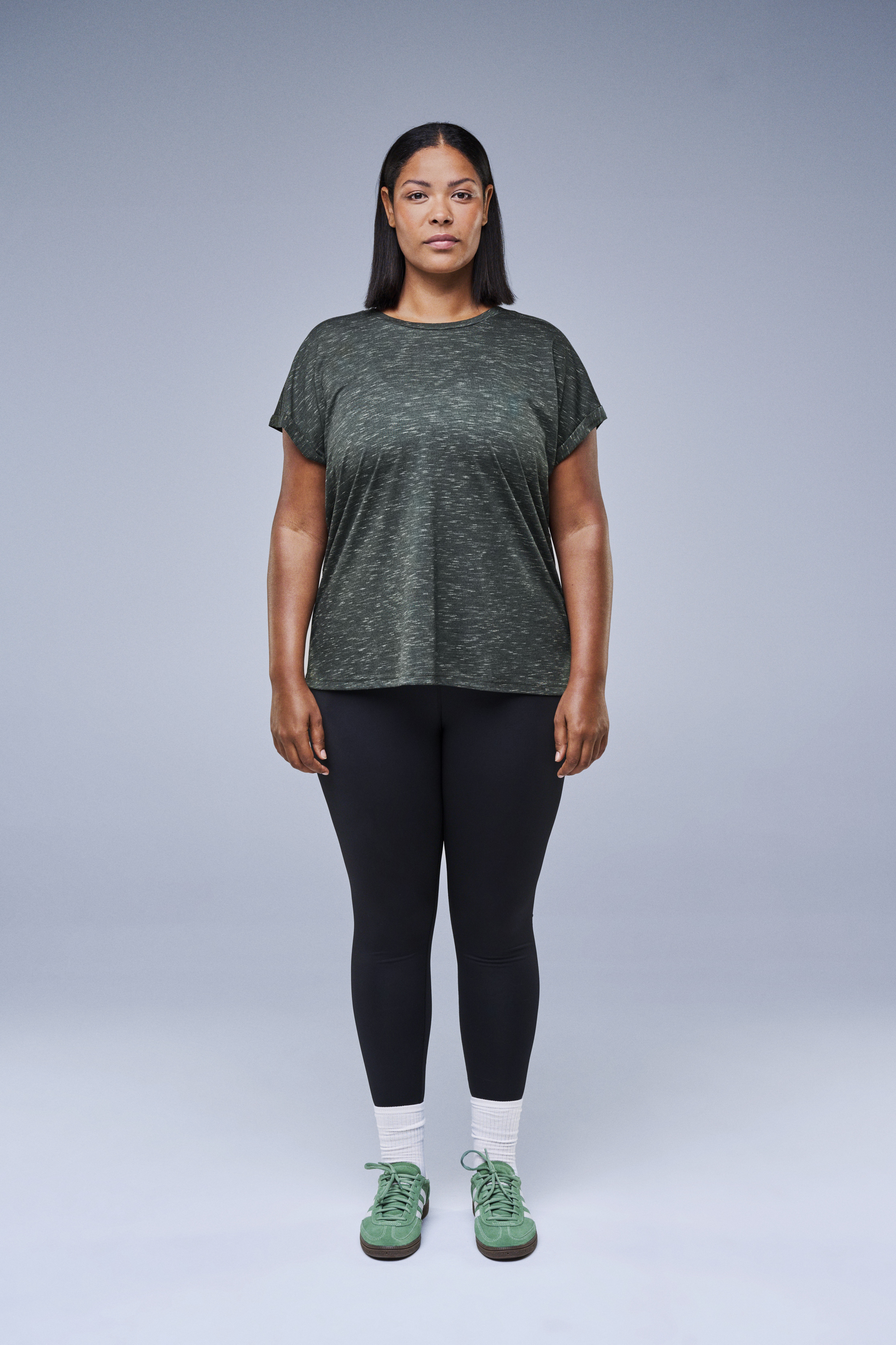 Gr&oslash;n l&oslash;s tr&aelig;nings t-shirt, , Model