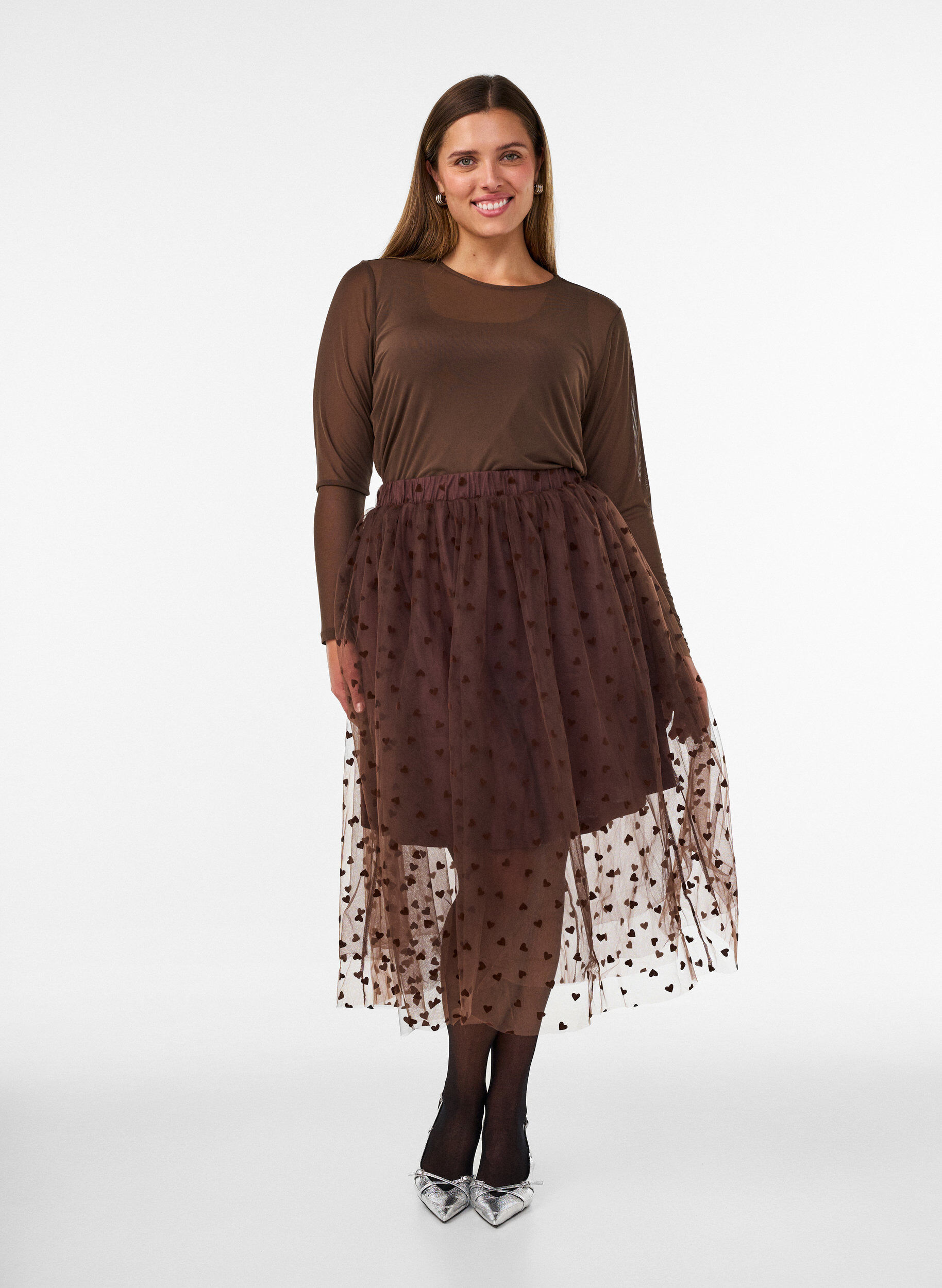 ZizziMidinederdel i tyl med hjerter, Brun, Model image number 1