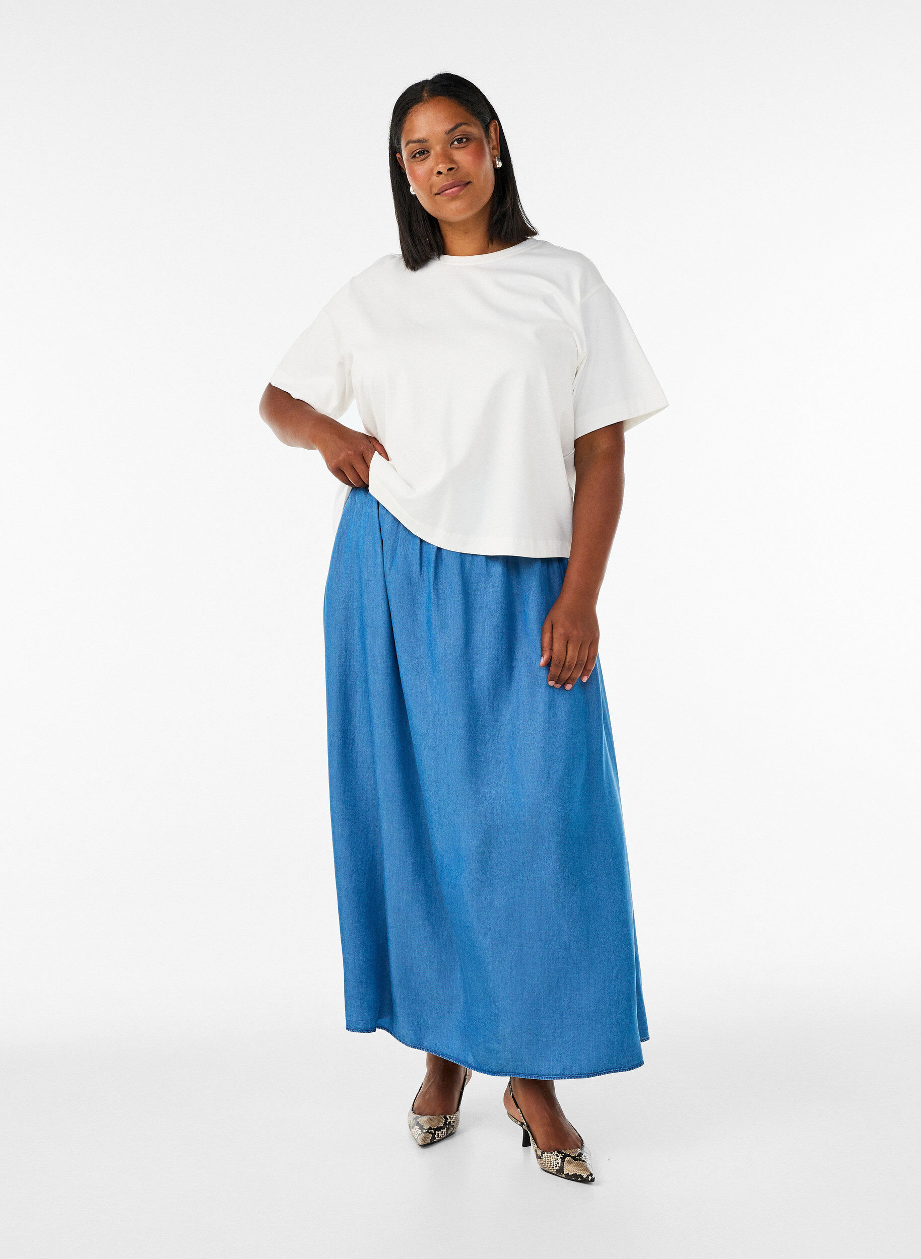 Maxinederdel i TENCEL&trade; lyocell med denimlook, Bl&aring;, Model