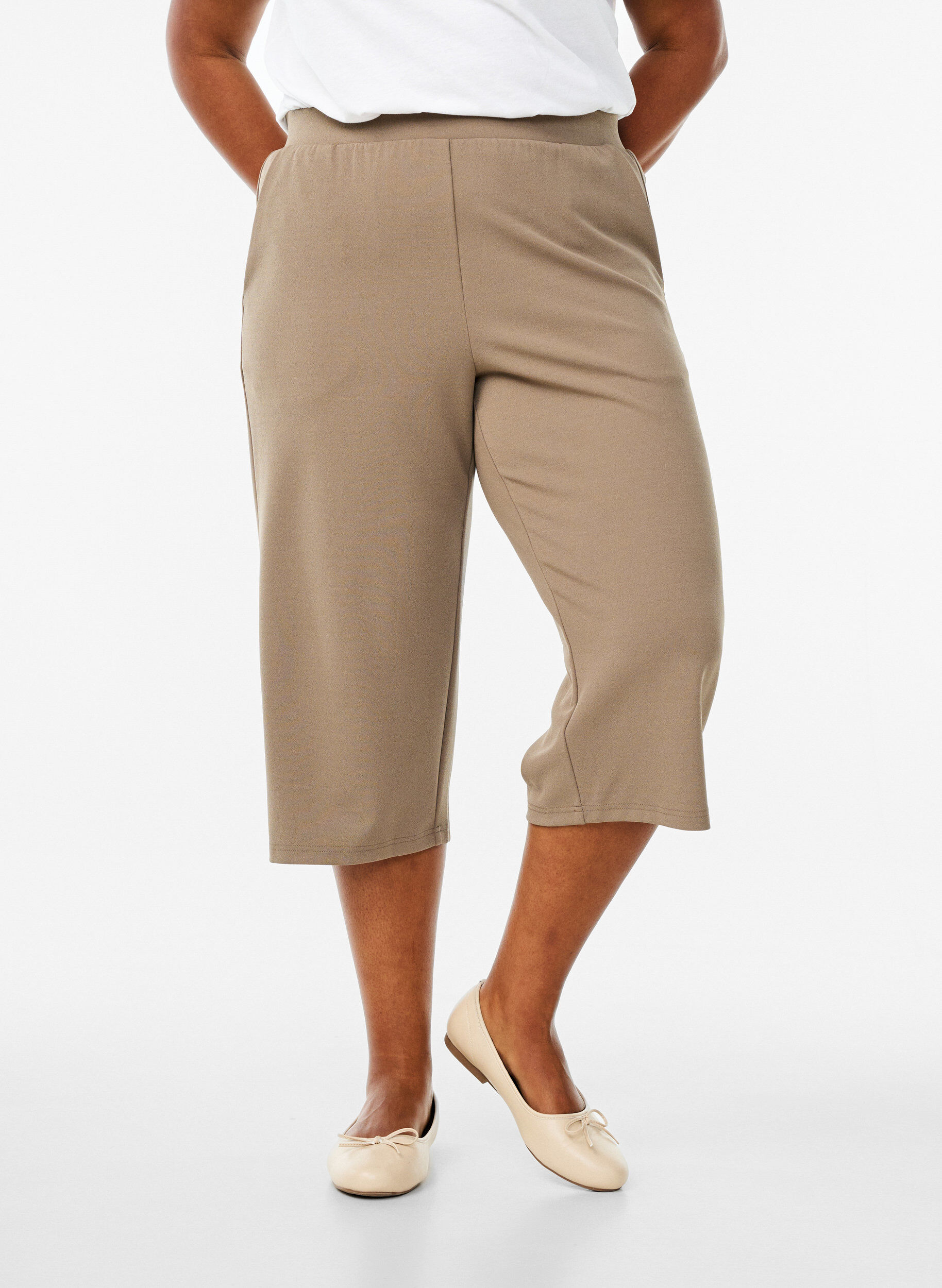 Zizzi L&oslash;se knickers med h&oslash;j talje, Brun, Model image number 2