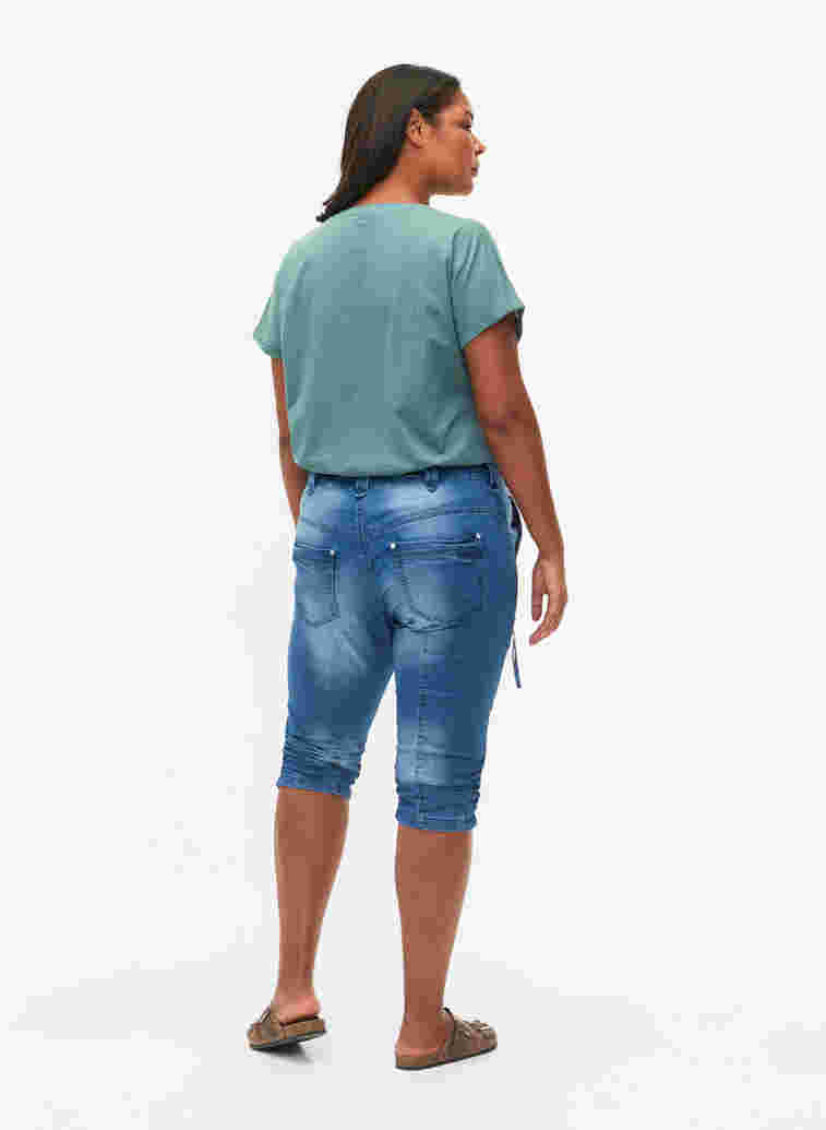 Slim fit capri jeans med lommer, Light blue denim, Model image number 2