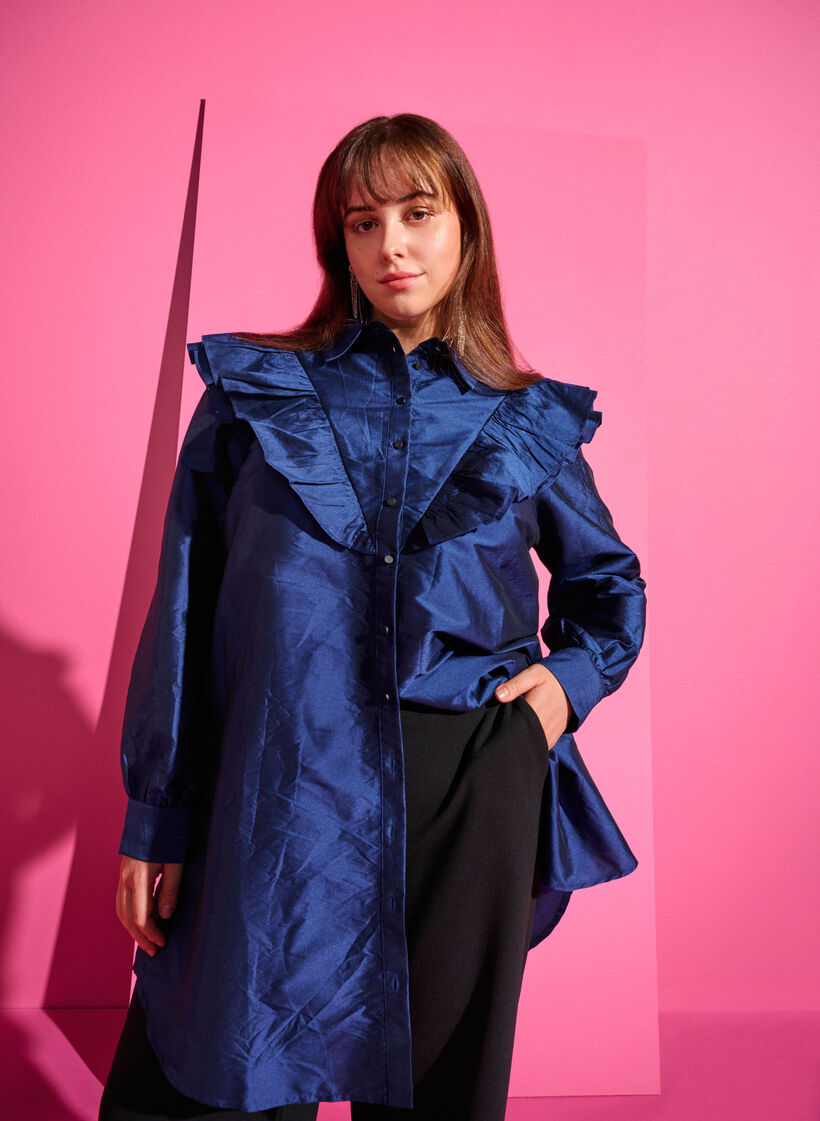 Ensfarvet skjorte med flæsedetalje, Titan, Image image number 0