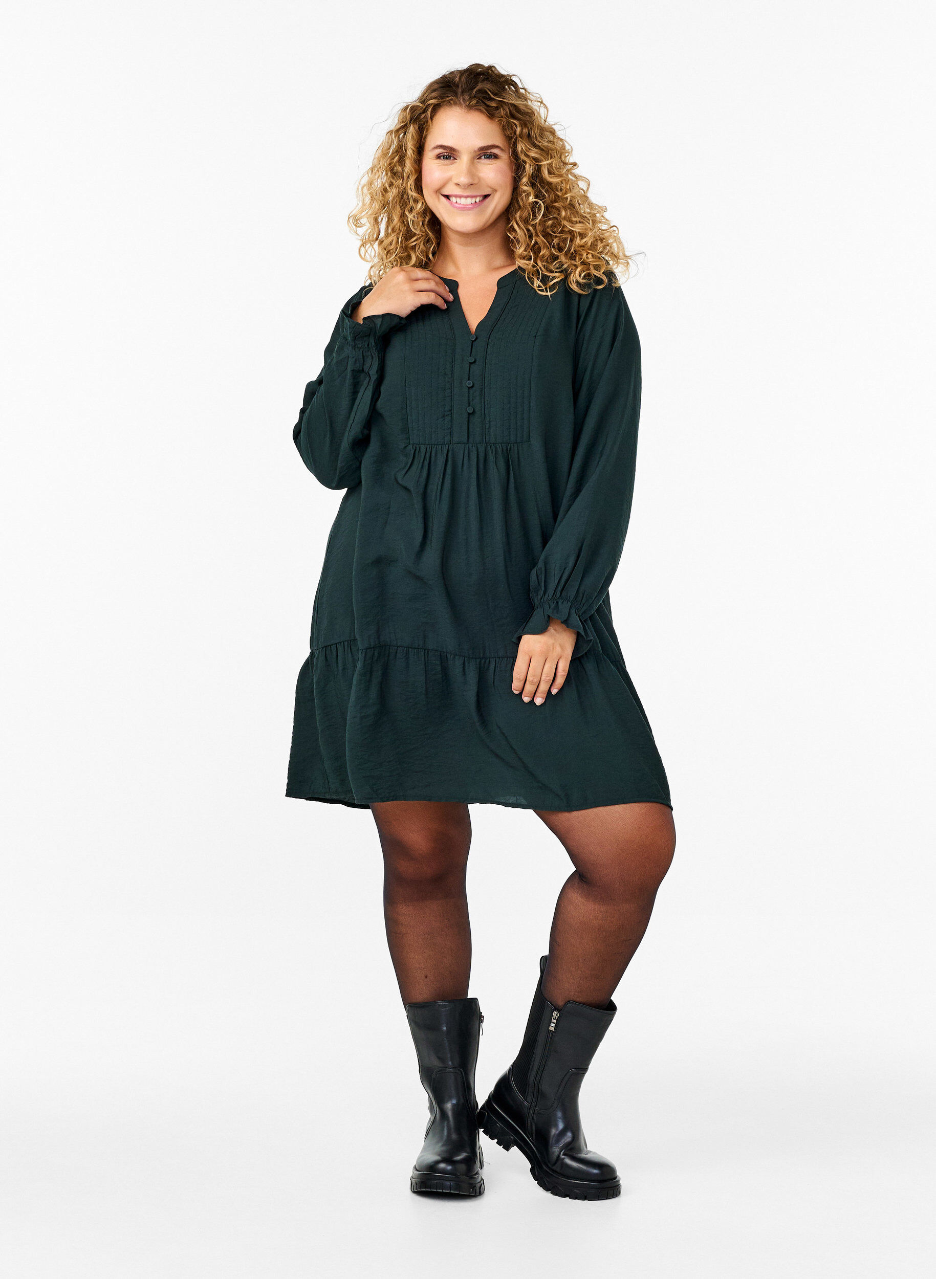 Zizzi Kort kjole med syninger og knapper, Scarab, Model image number 2