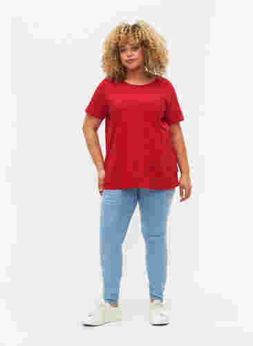 T-shirt i bomuld med broderi anglaise, Tango Red, Model image number 1