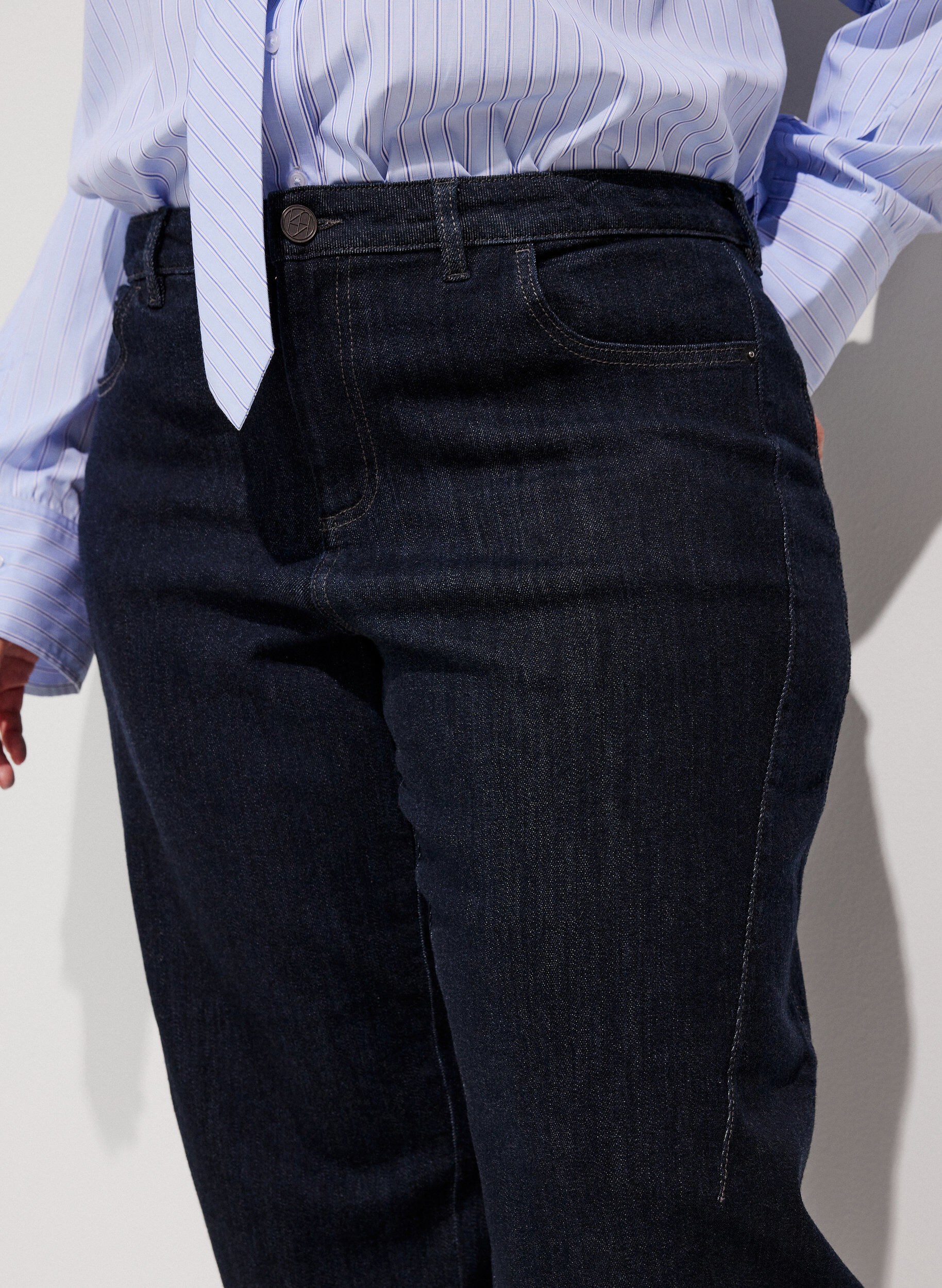 ZizziBarrel fit jeans med h&oslash;j talje, Bl&aring;, Model image number 2