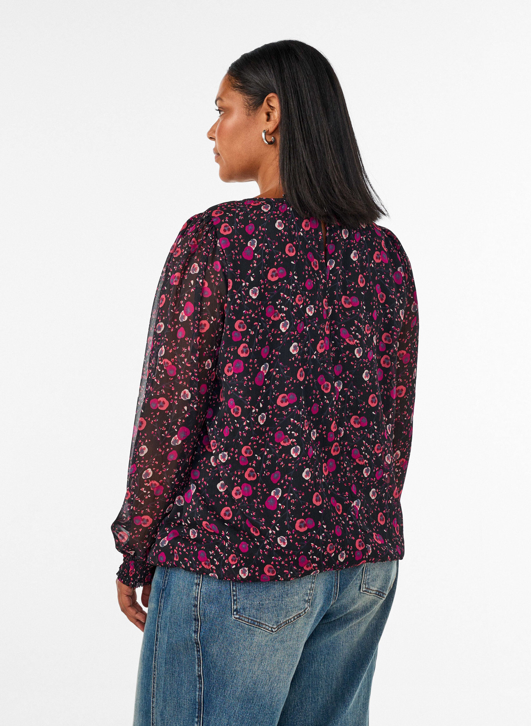 ZizziBlomstret chiffonbluse med transparente &aelig;rmer, Sort, Model image number 2