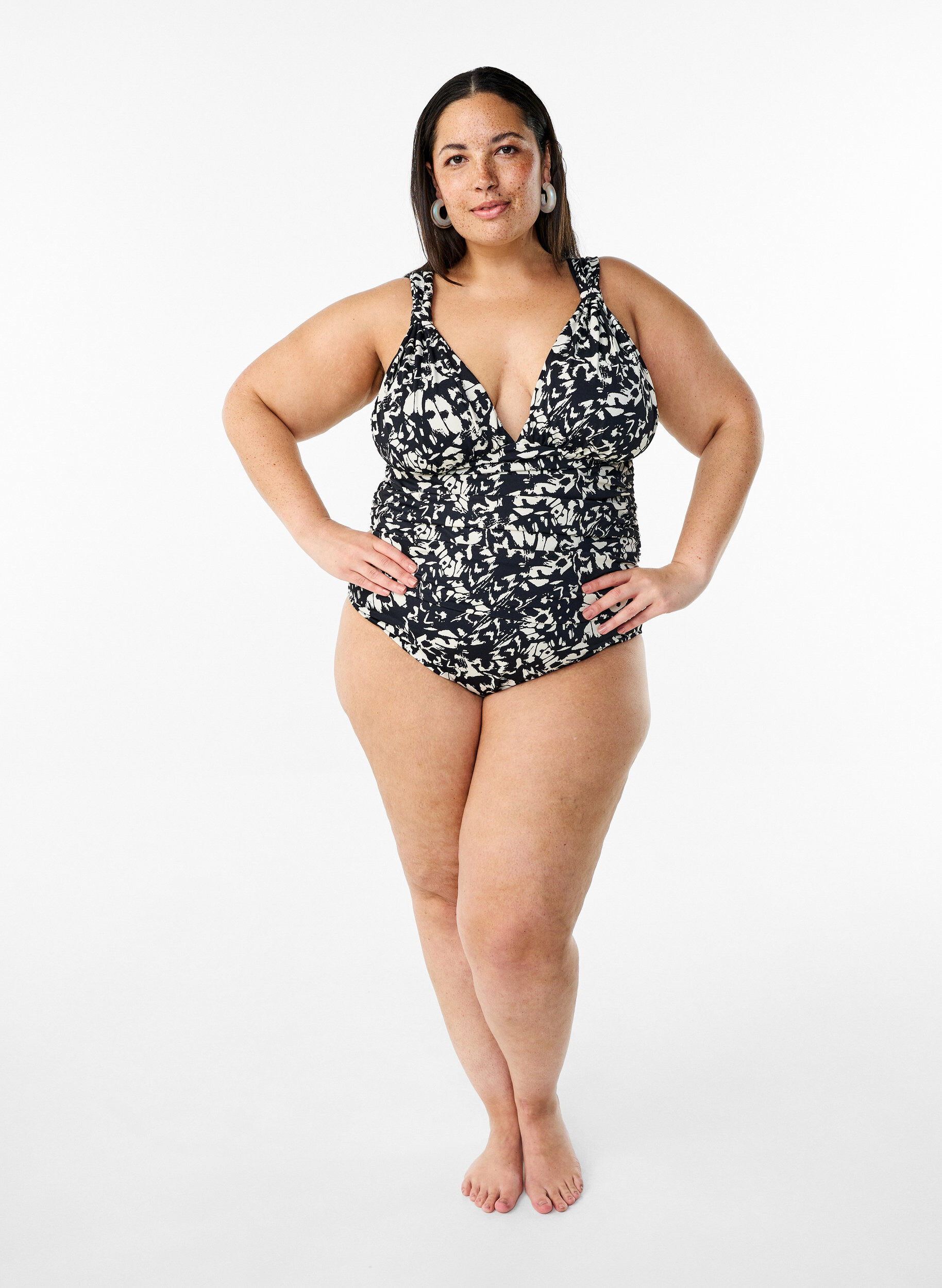 Zizzi M&oslash;nstret badedragt med dyb V-udsk&aelig;ring, Sort, Model image number 1