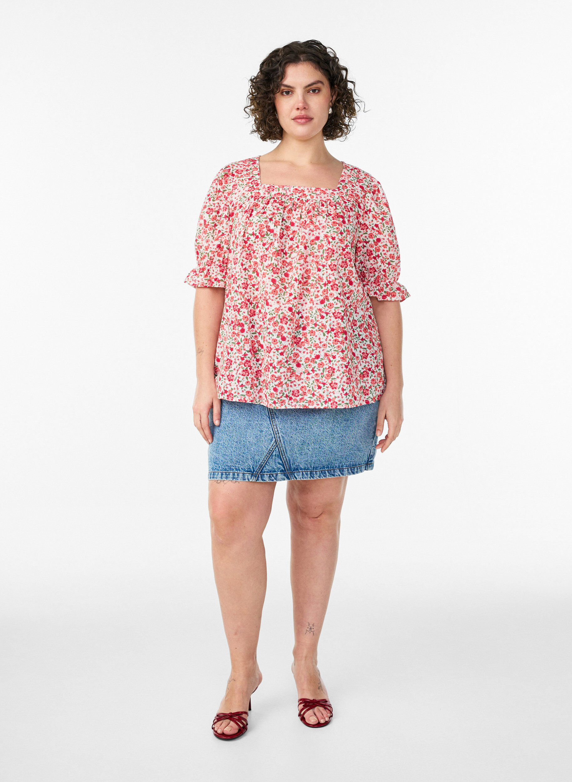 ZizziBluse i bomuld med firkantet udsk&aelig;ring, R&oslash;d, Model image number 1