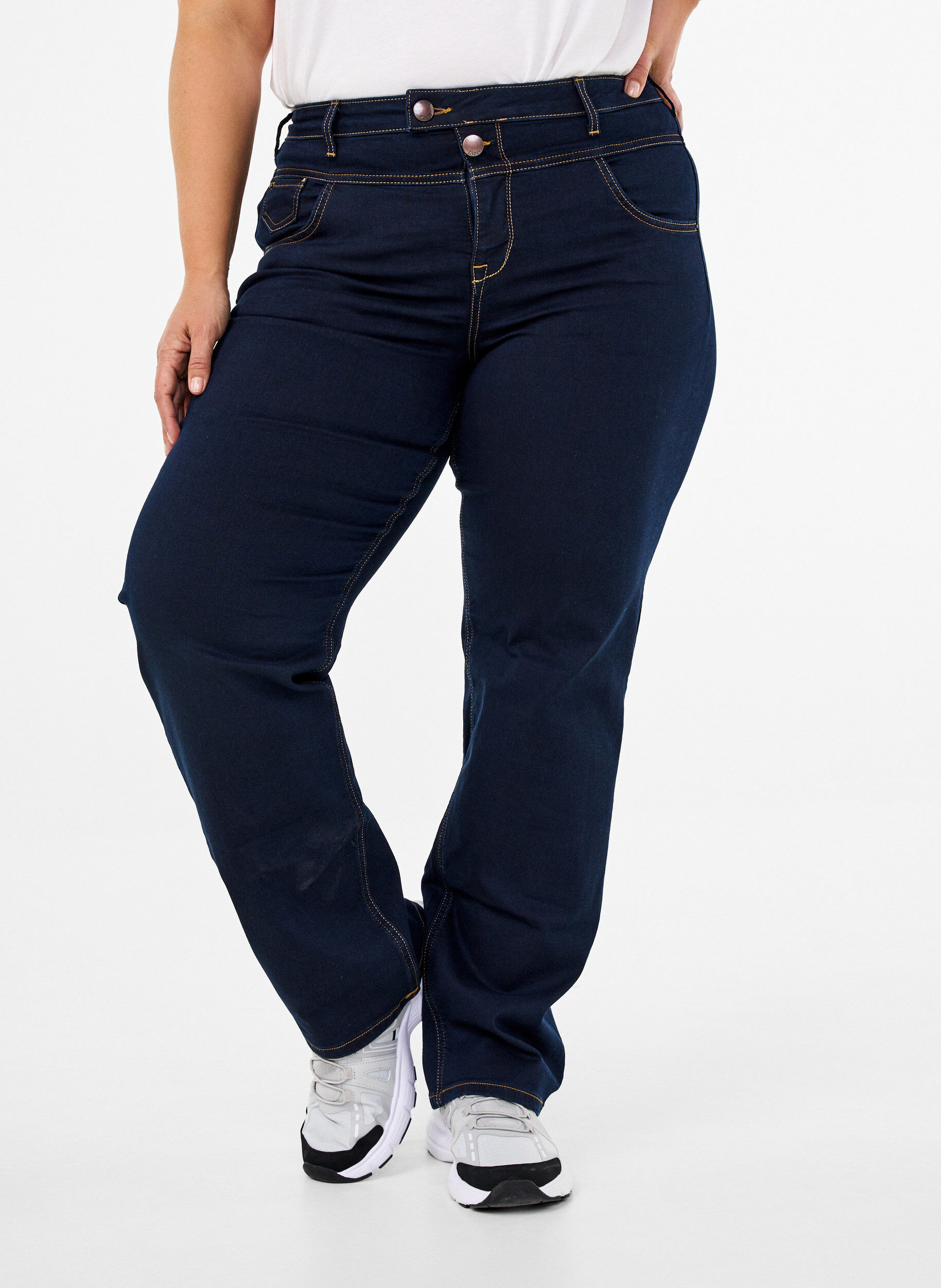 Zizzi Regular fit Gemma jeans med h&oslash;j talje, Bl&aring;, Model image number 4
