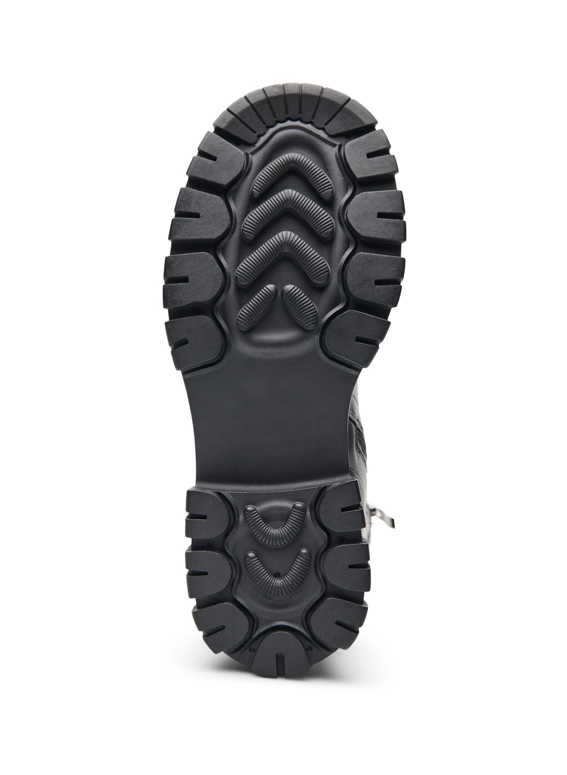 Zizzi Wide fit &ndash; Chunky ankelst&oslash;vle med lakdetalje, Sort, Packshot image number 5