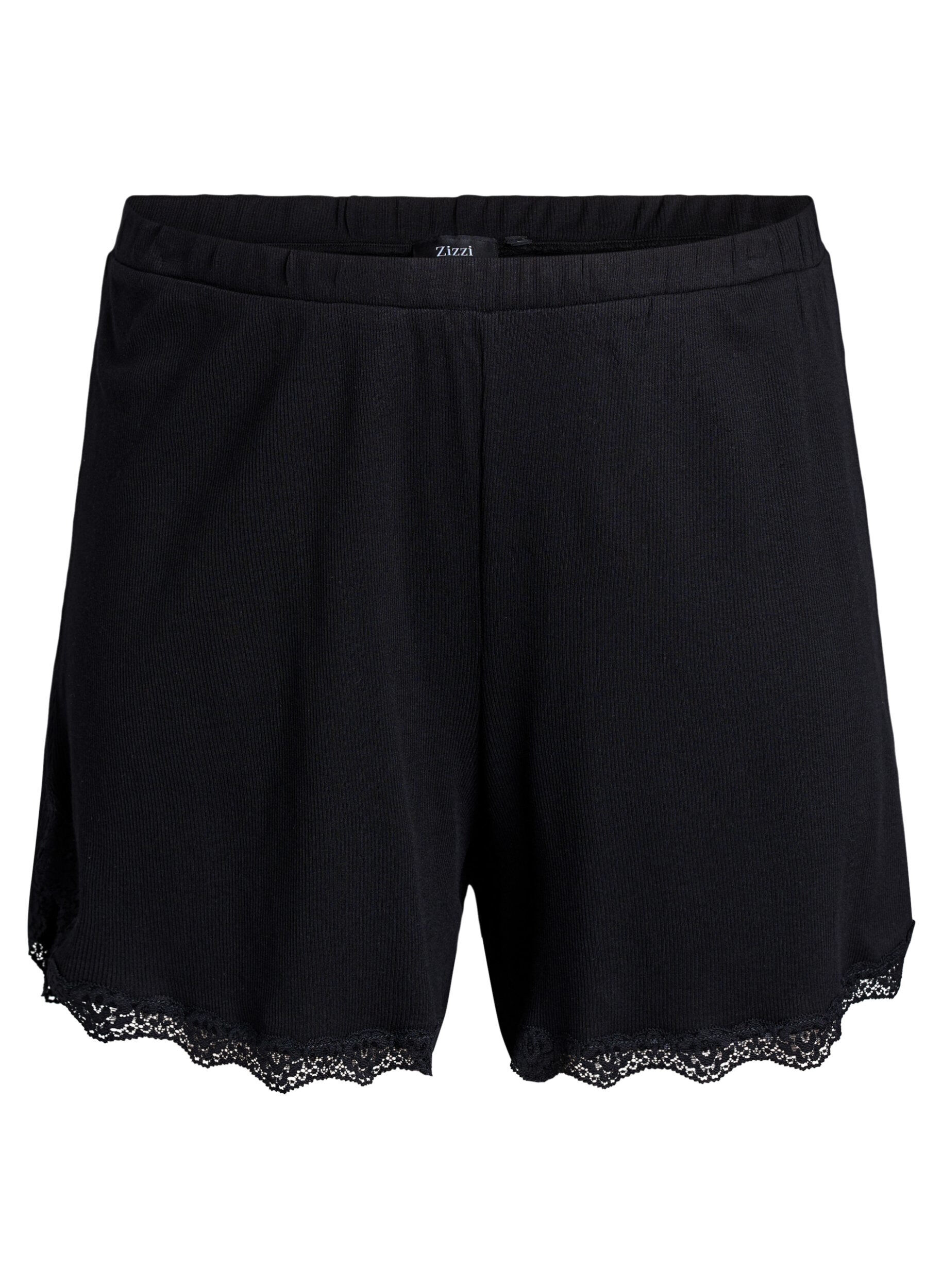 L&oslash;se natshorts med ribstruktur og blondekant