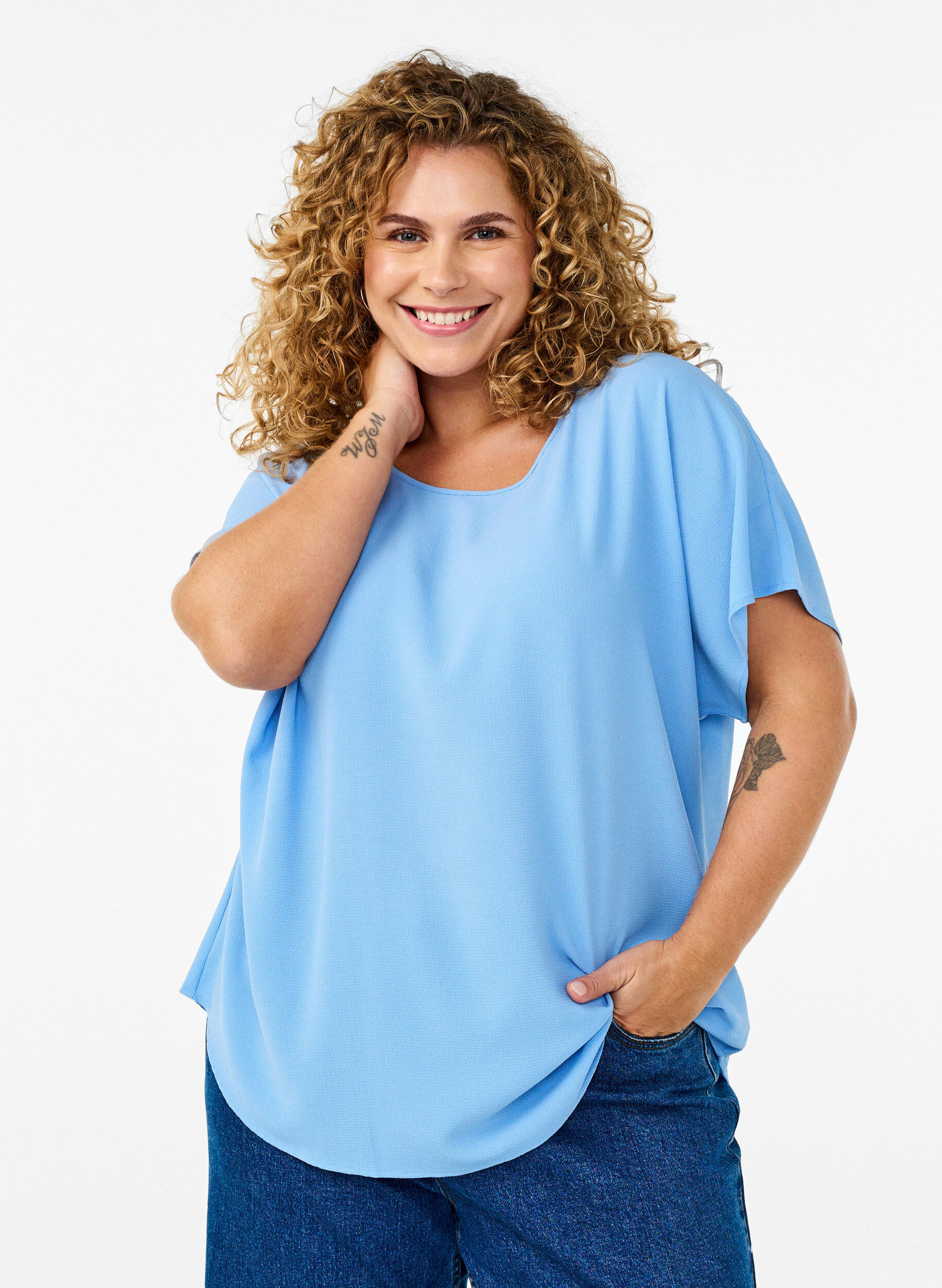 ZizziBluse med korte &aelig;rmer og rund halsudsk&aelig;ring, Bl&aring;, Model image number 0
