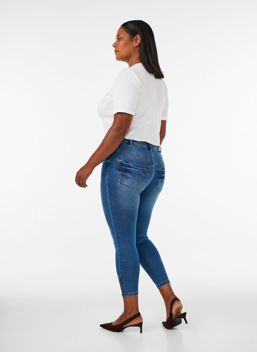 Cropped Amy jeans med lynl&aring;sdetalje, Bl&aring;, Model image number 2