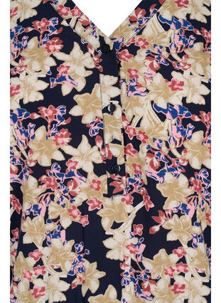 Blomstret viskose bluse med korte ærmer og smock, Night sky Flower AOP, Packshot image number 2
