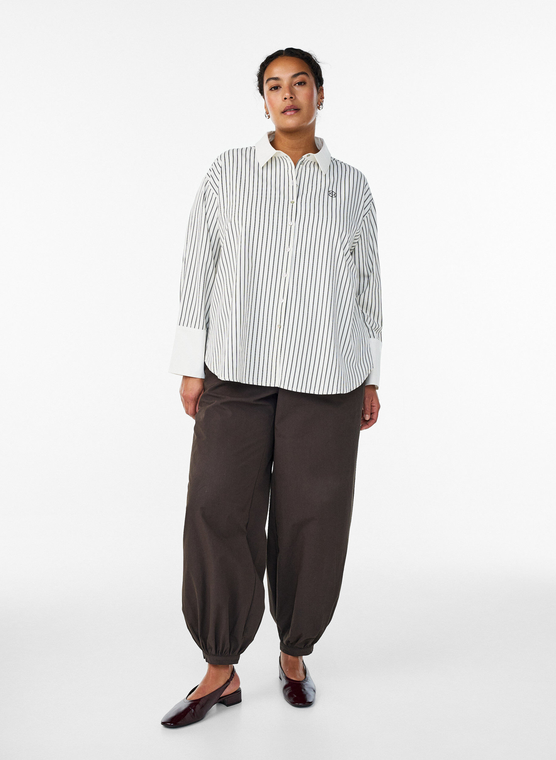 Zizzi Ballonbukser i bomuld med h&oslash;j talje, Brun, Model image number 0