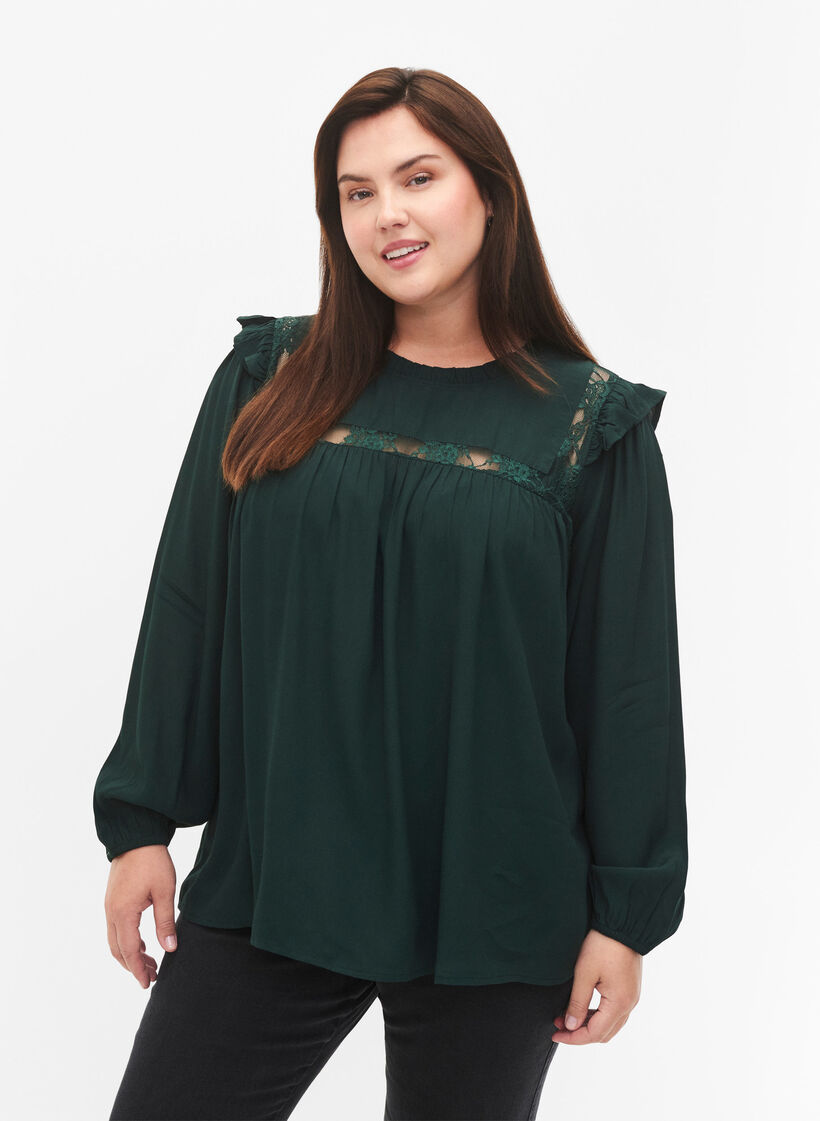 Viskosebluse med flæser og blonder, Scarab, Model image number 0