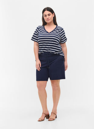 Løse shorts med bindesnøre og lommer, Navy Blazer, Model image number 0