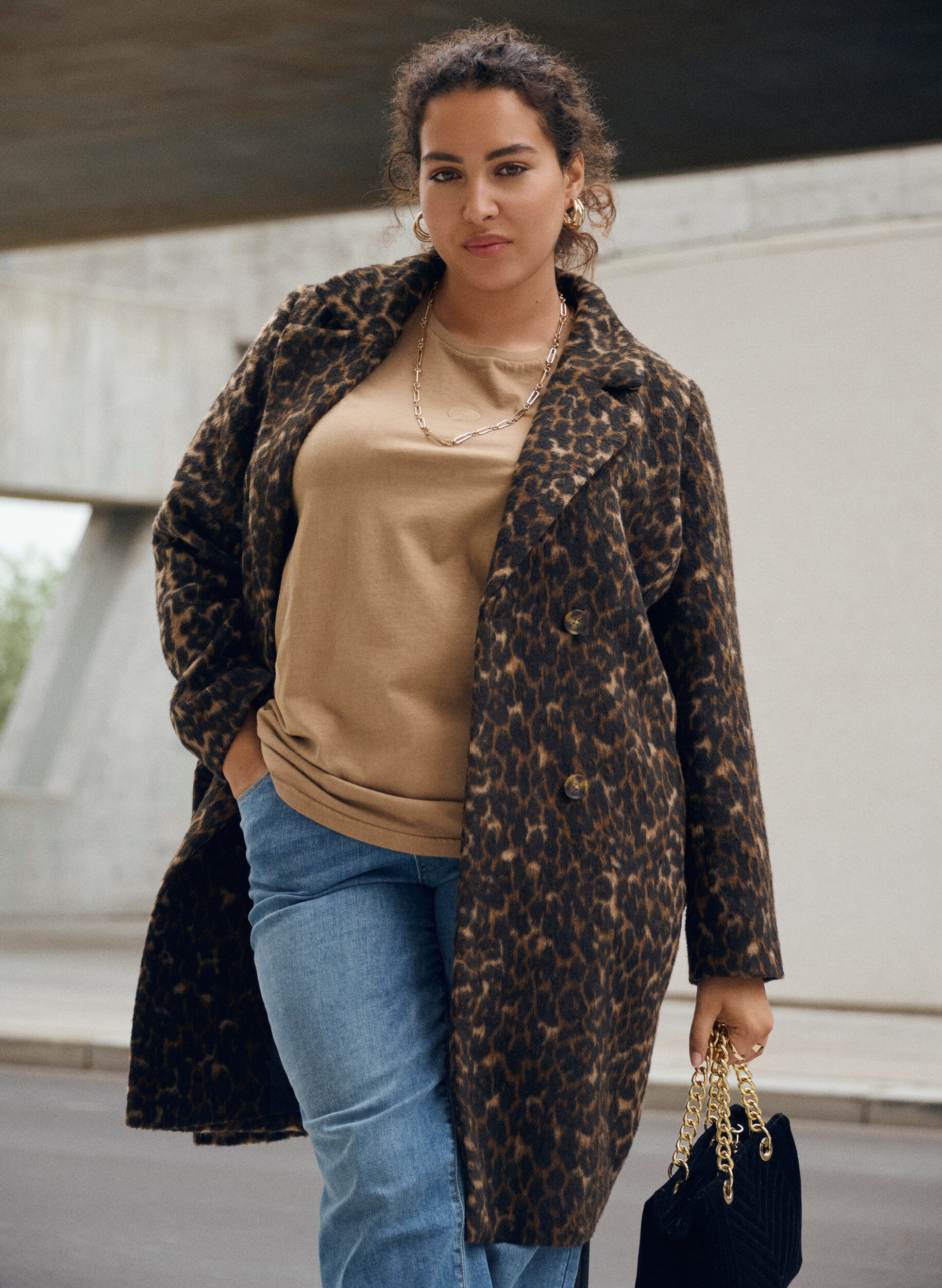 Zizzi T-shirt i &oslash;kologisk bomuld med vasket look, Beige, Image image number 0