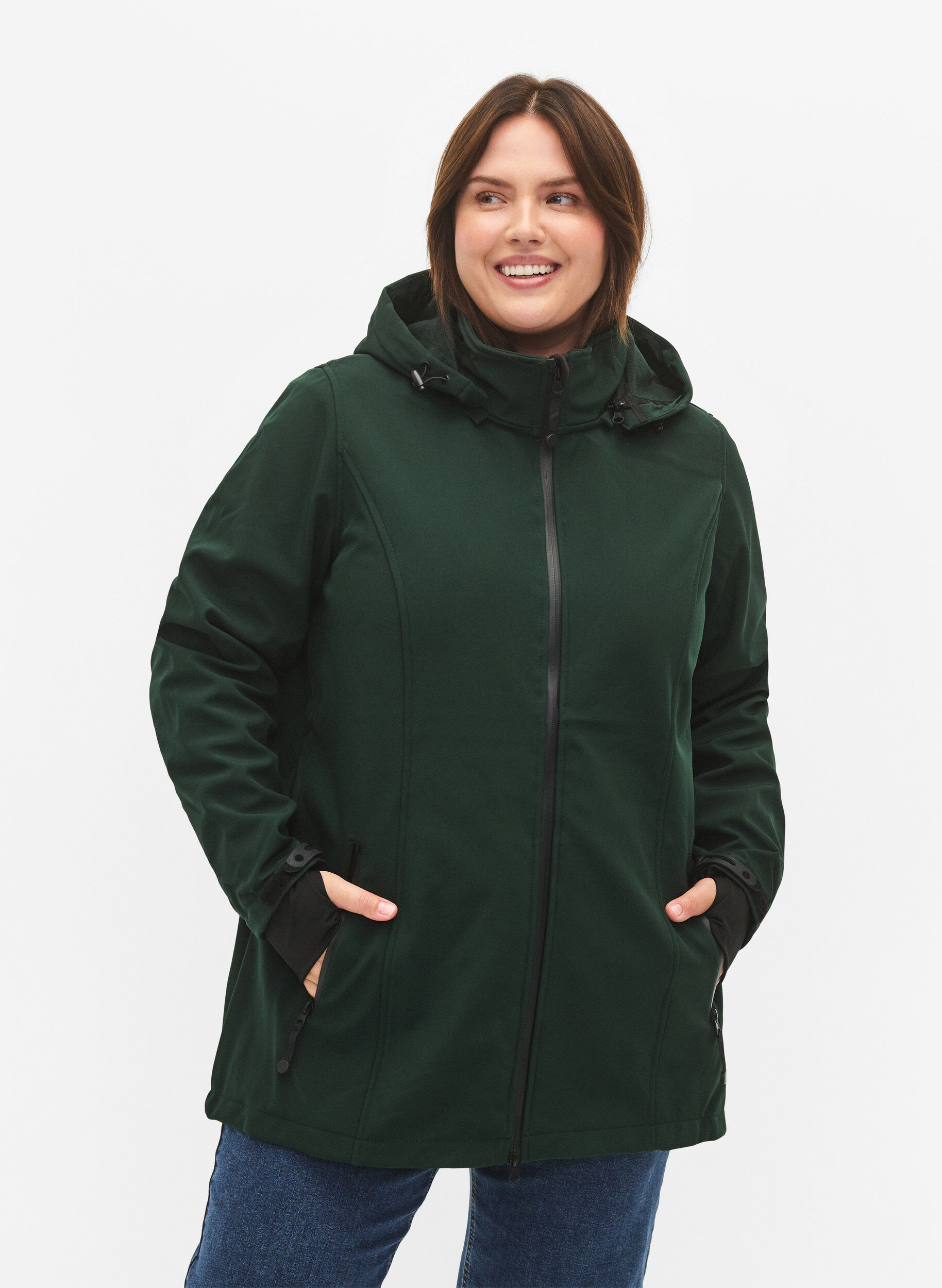 Zizzi Kort softshell jakke med aftagelig h&aelig;tte, Gr&oslash;n, Model image number 0