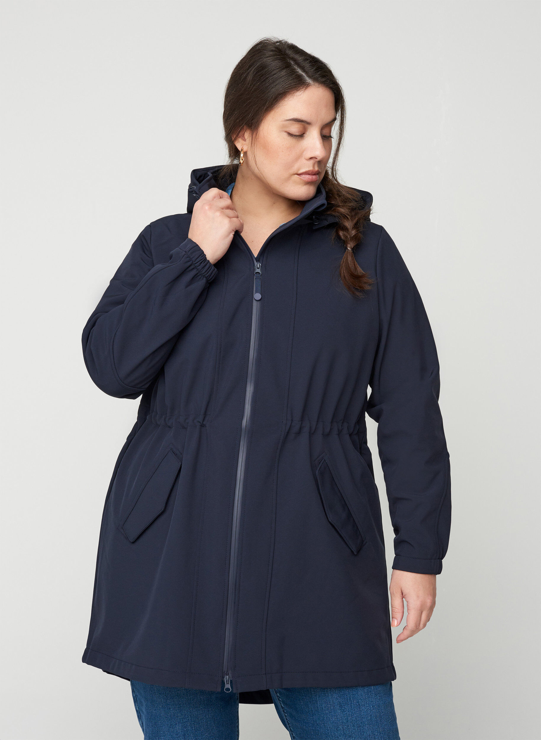 Zizzi Softshell jakke med h&aelig;tte, Night Sky solid, Model image number 0