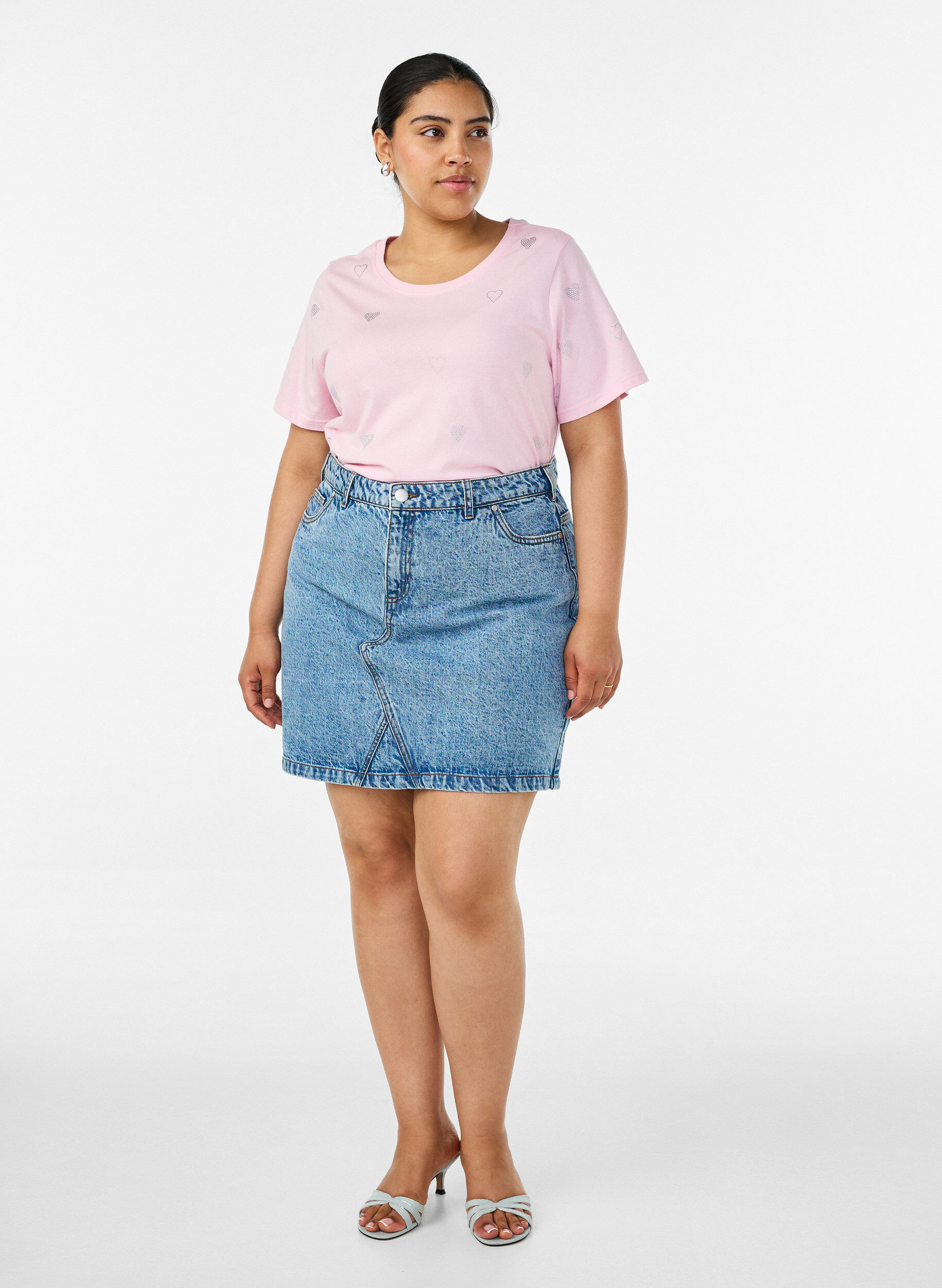 ZizziT-shirt i &oslash;kologisk bomuld med hjerter, Lyser&oslash;d, Model image number 1