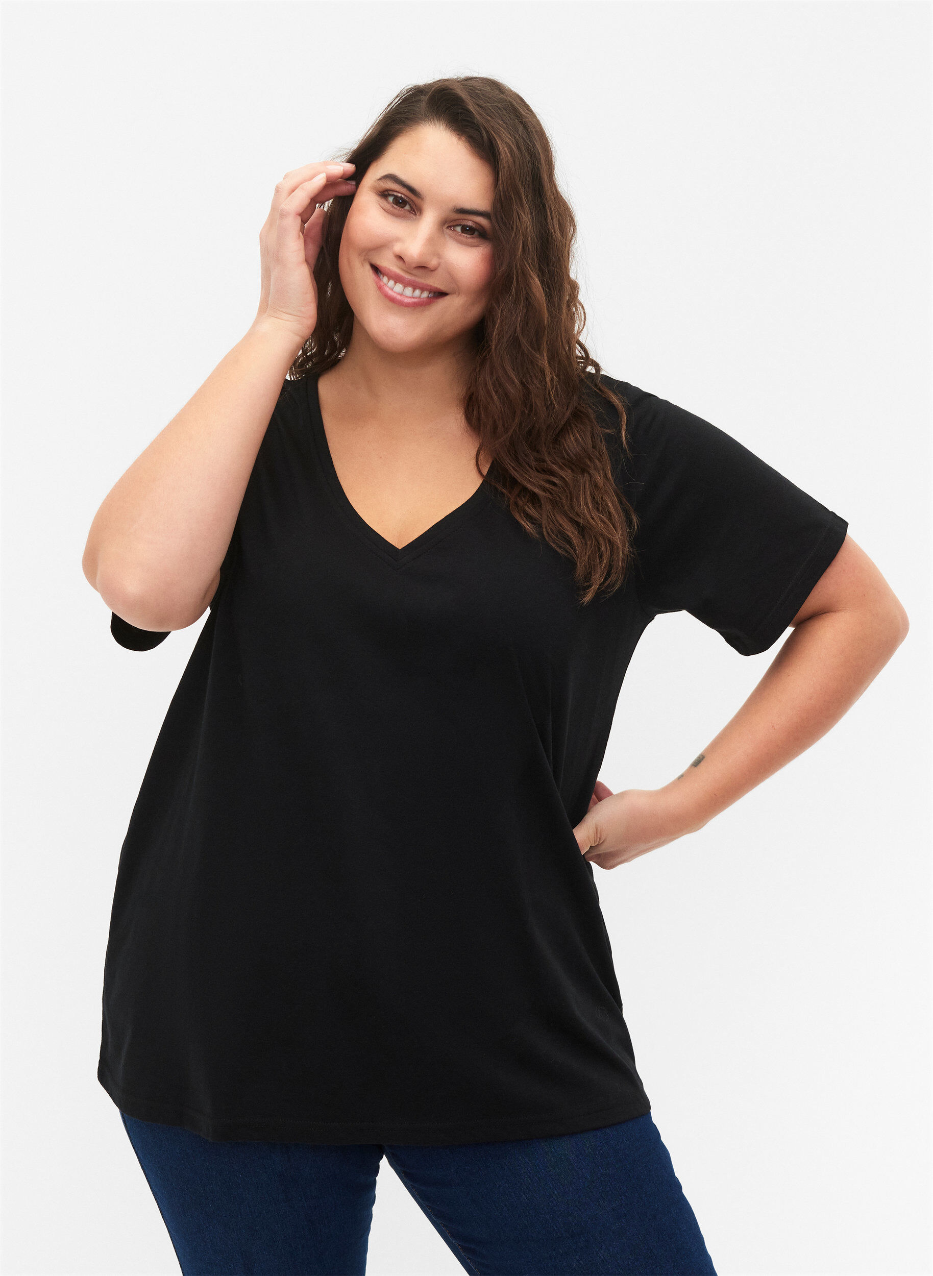 Zizzi FLASH - 2-pak t-shirts med v-hals, Black/Black, Model image number 0